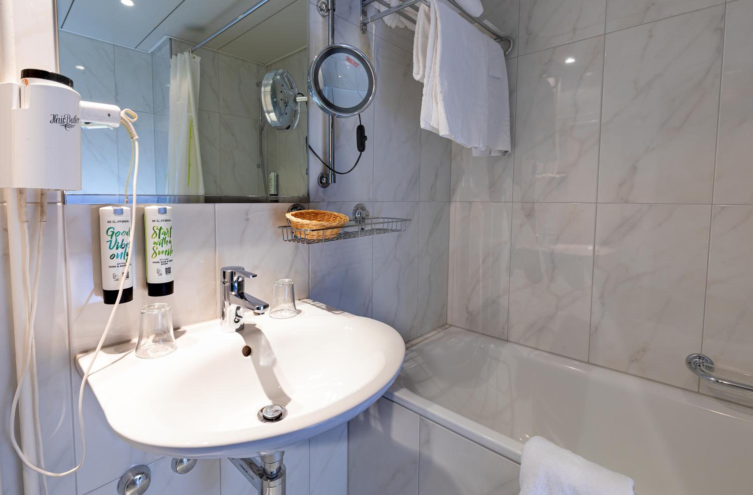 Double Or Twin Room photo 3