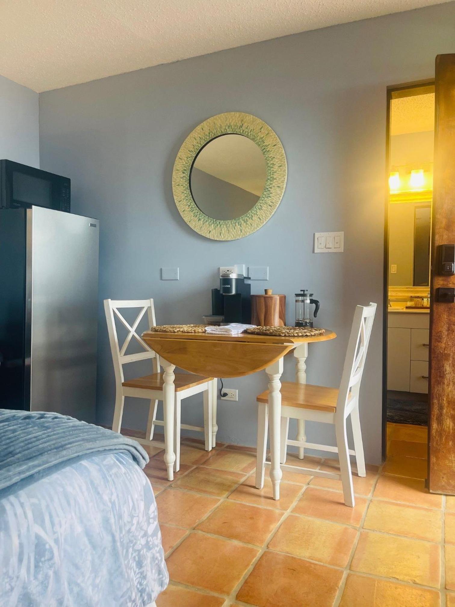 One-Bedroom House photo 2