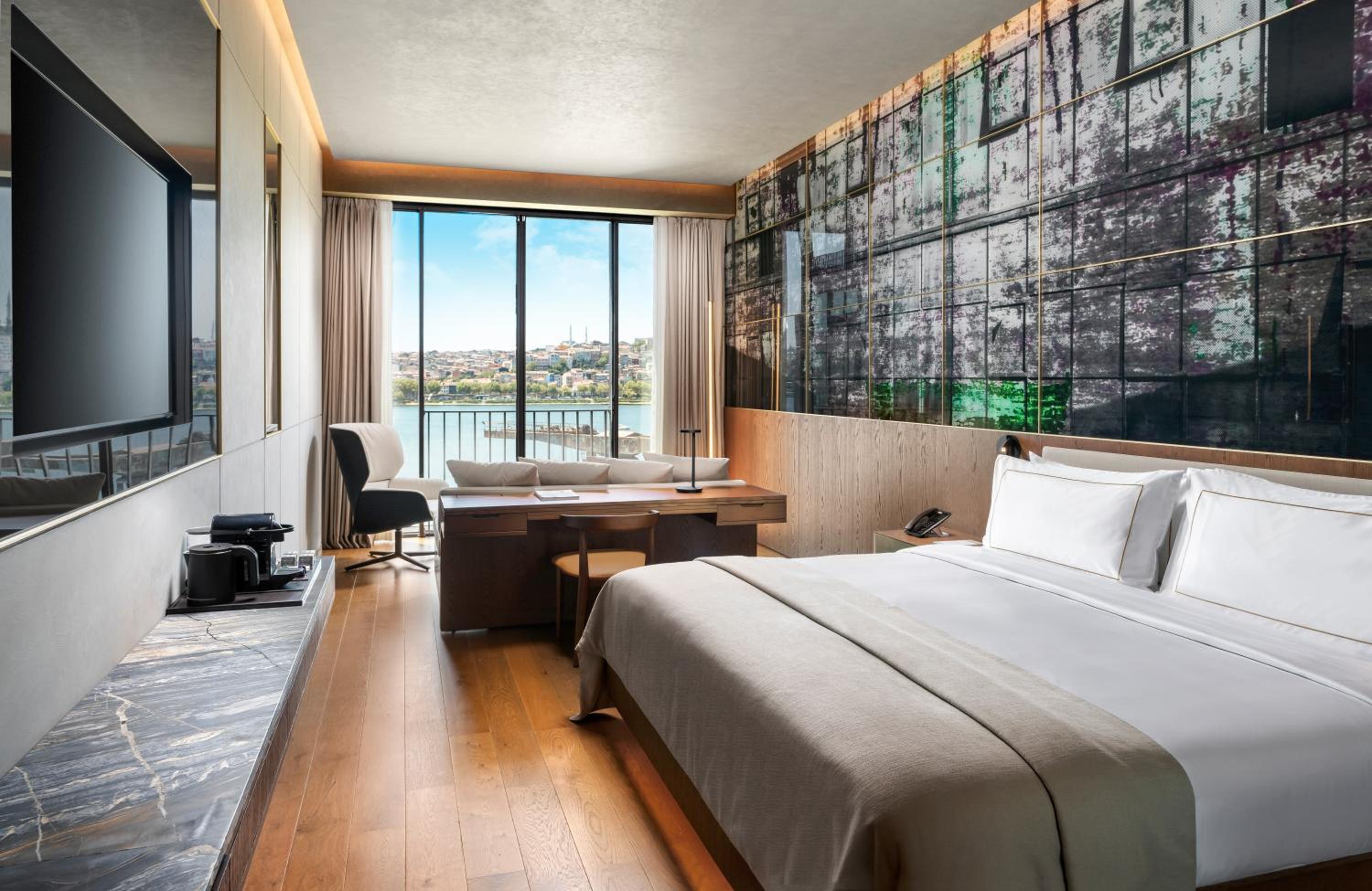 Premium King Room with Sea View - Nickelodeon Play Access