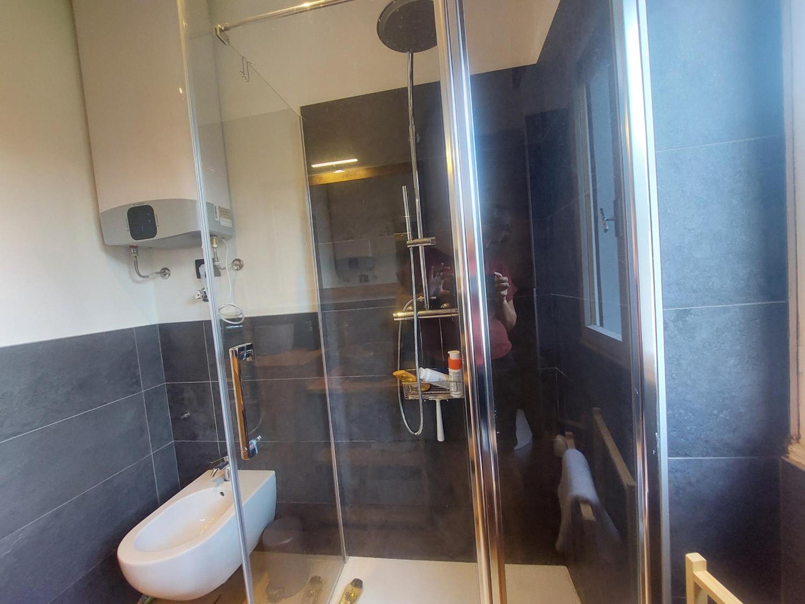 Family Two-Bedroom Apartment With View photo 2