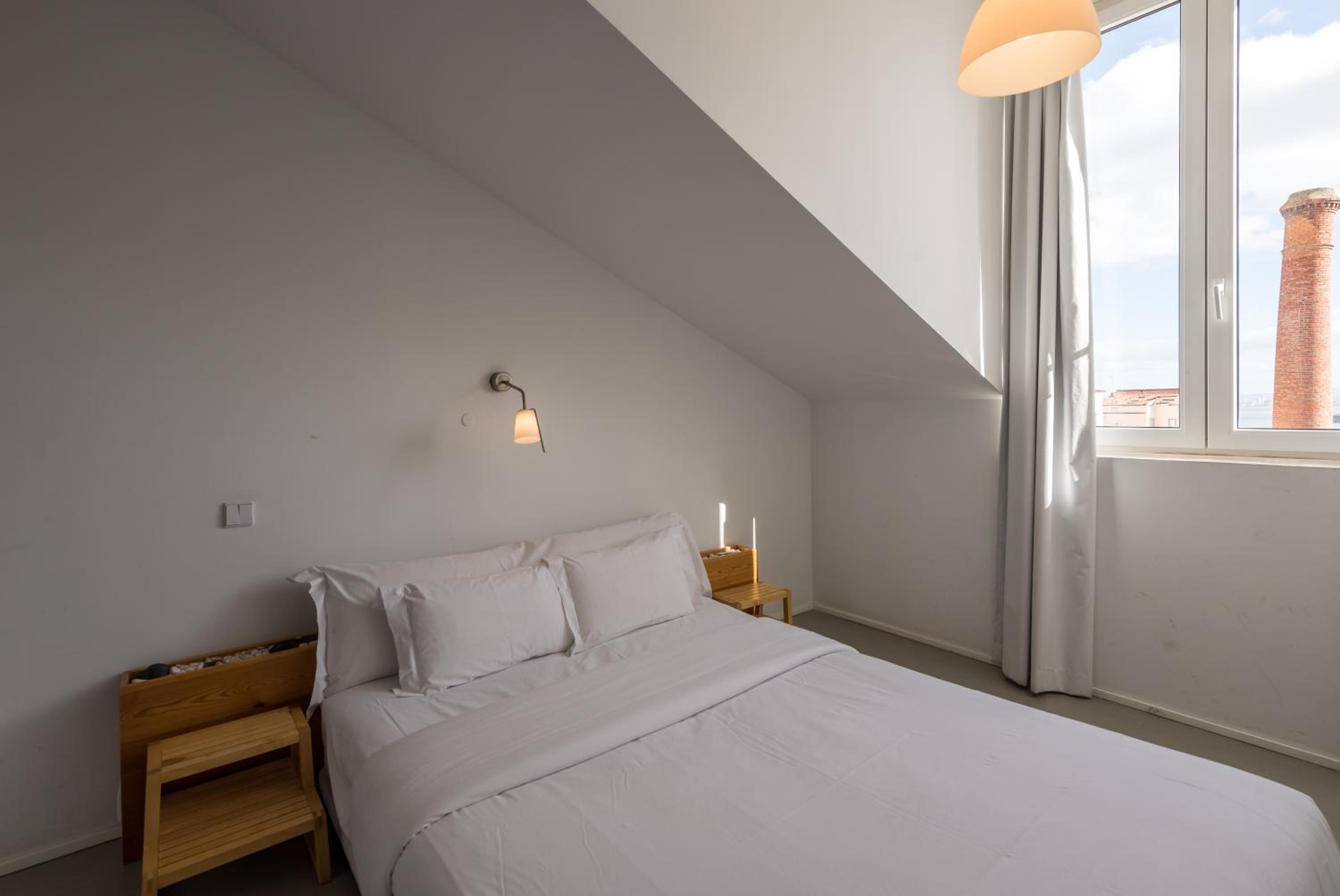 One-Bedroom Apartment with River View - Photo 8