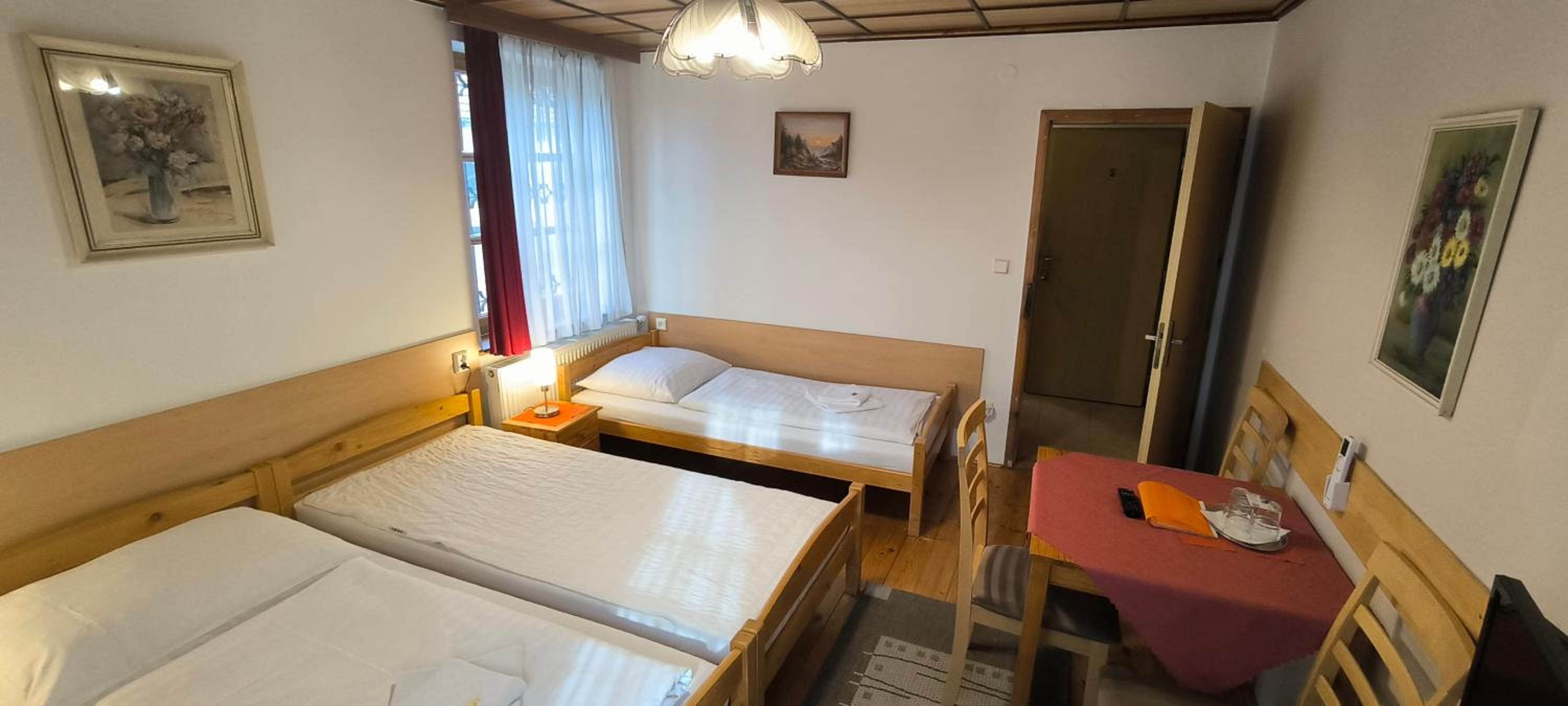 Triple Room photo 2