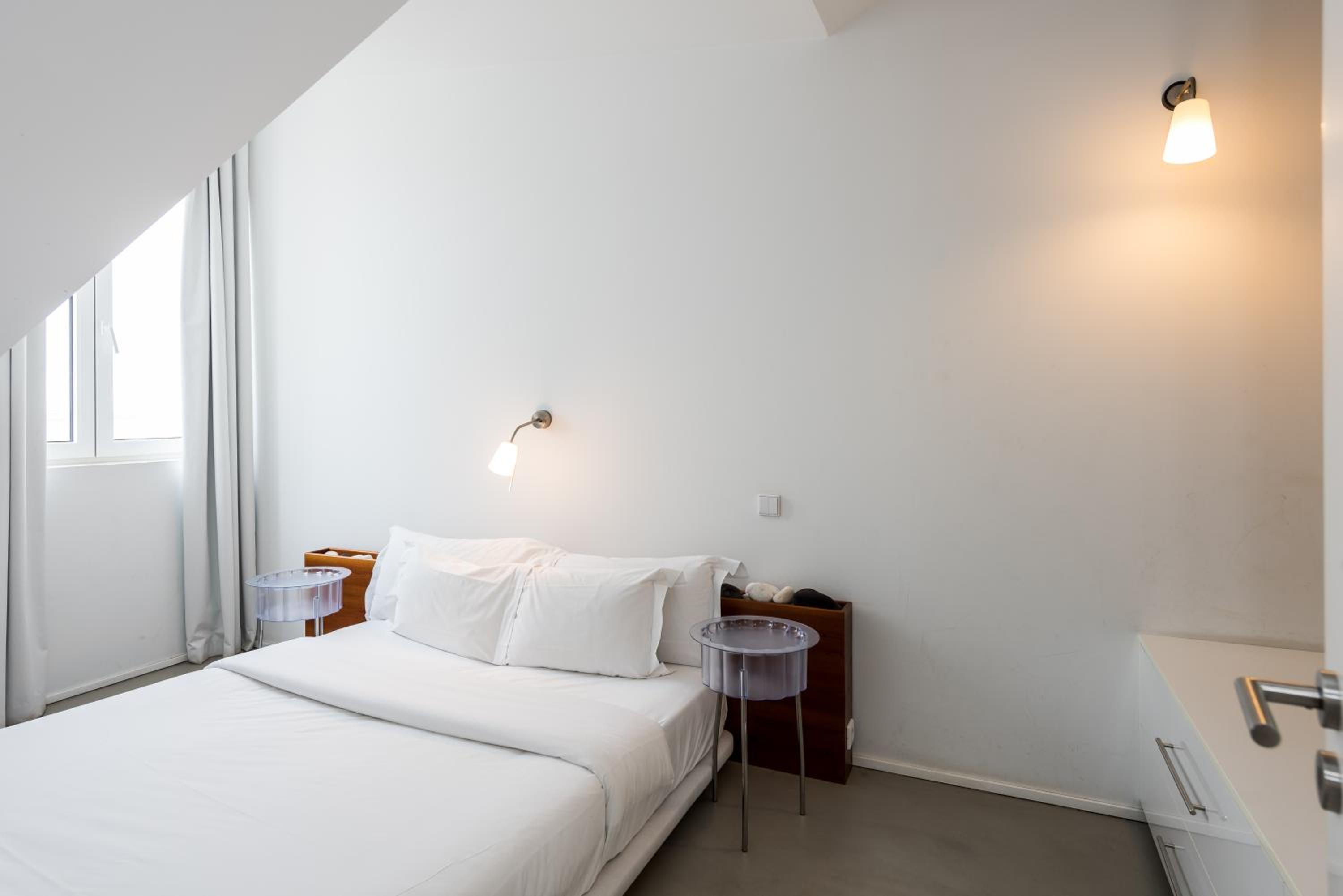 One-Bedroom Apartment with River View - Photo 10