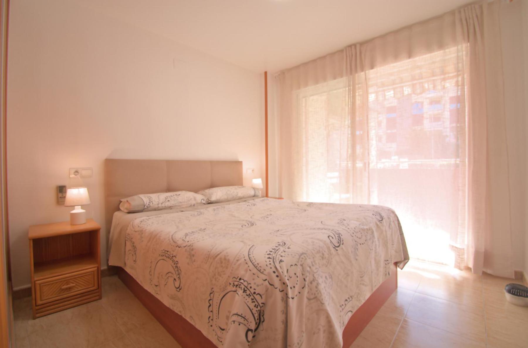 Apartamento con vista a la piscina