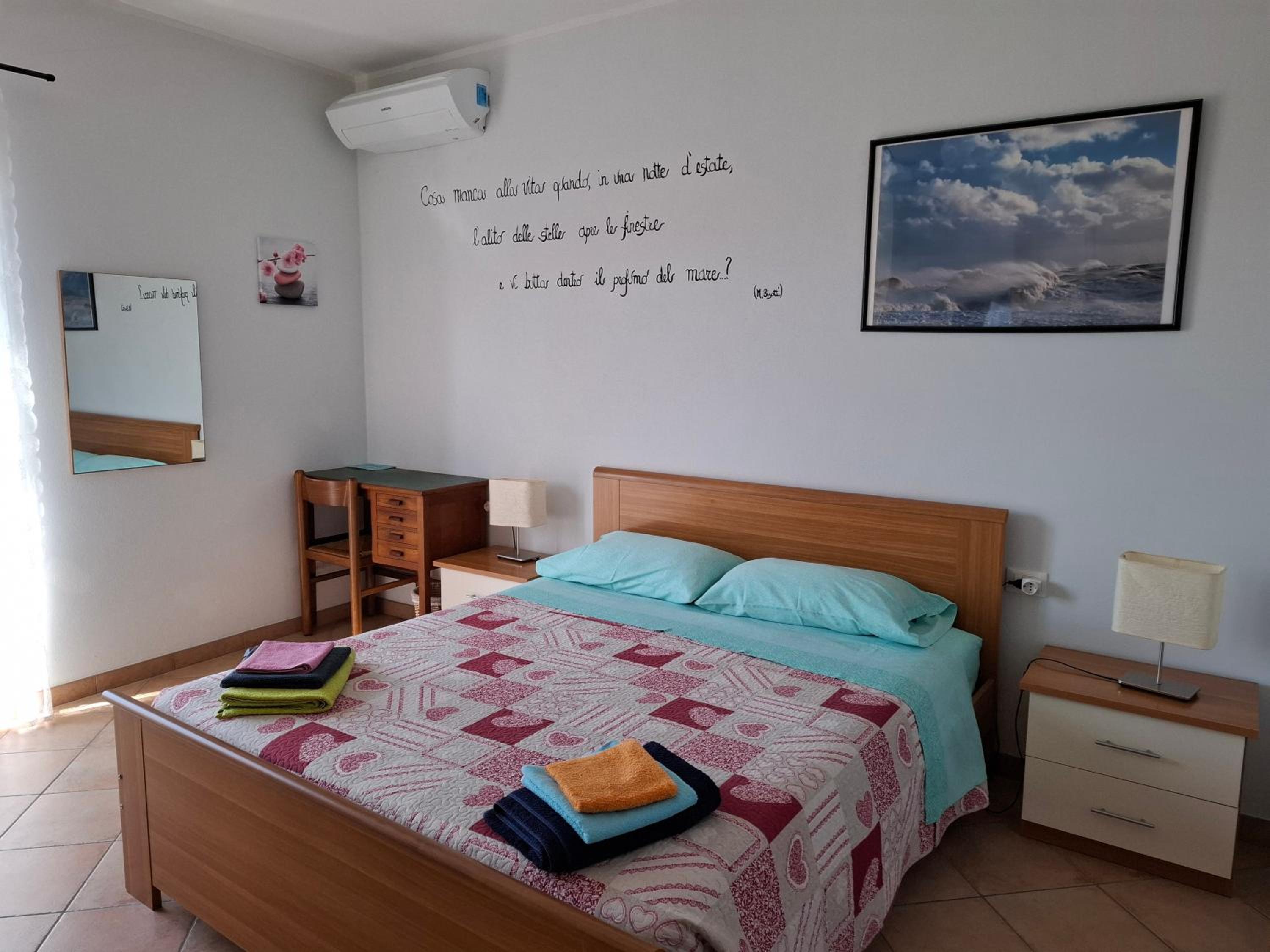 Large Double Room photo 1
