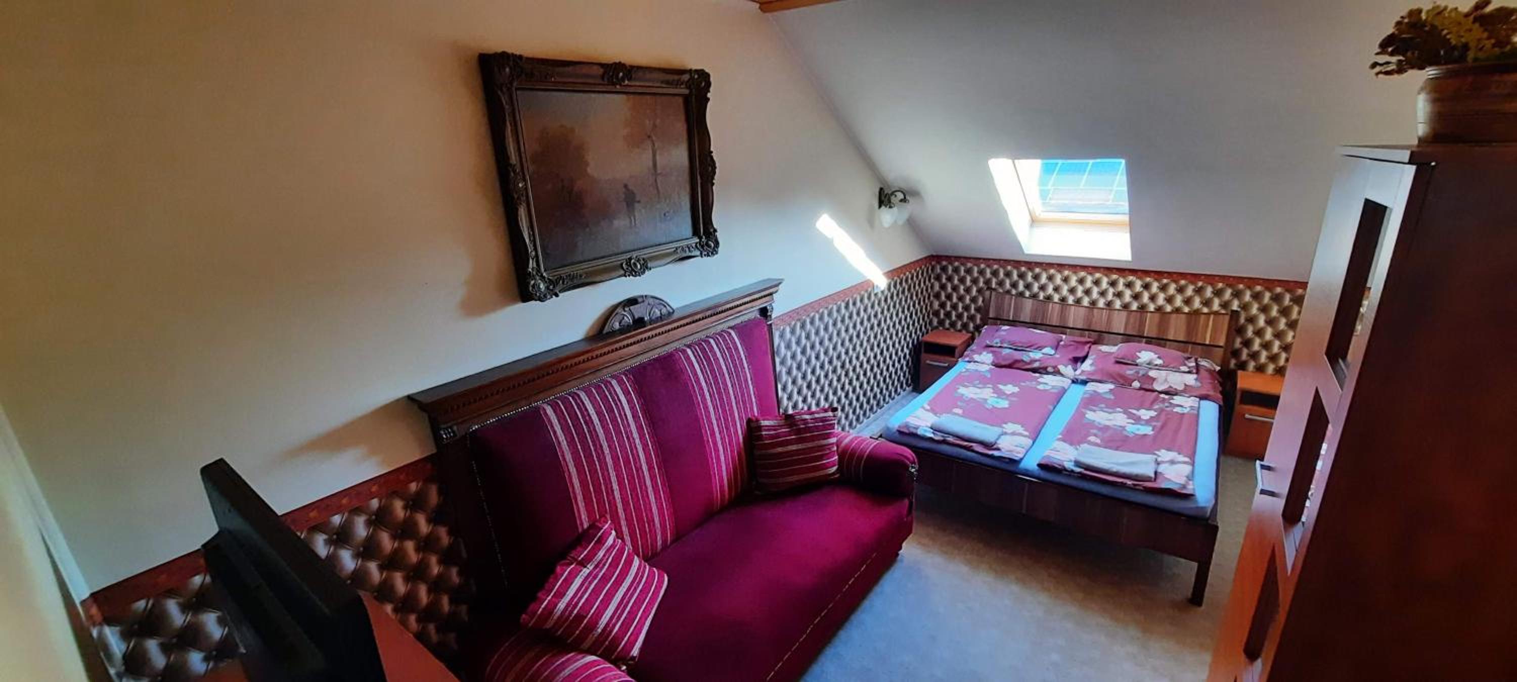 Deluxe Double Room With Shower photo 3
