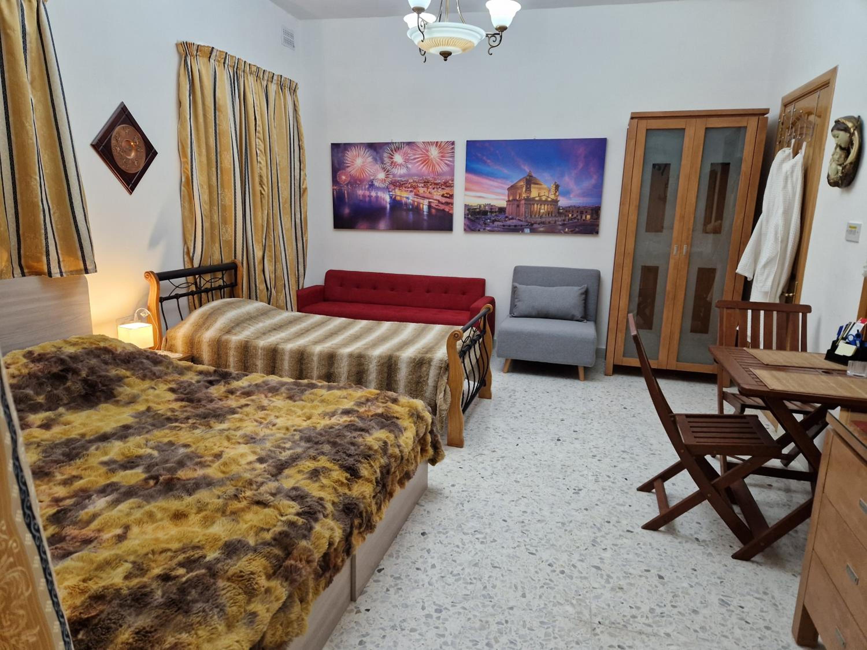 Quadruple Room with Bathroom photo 2