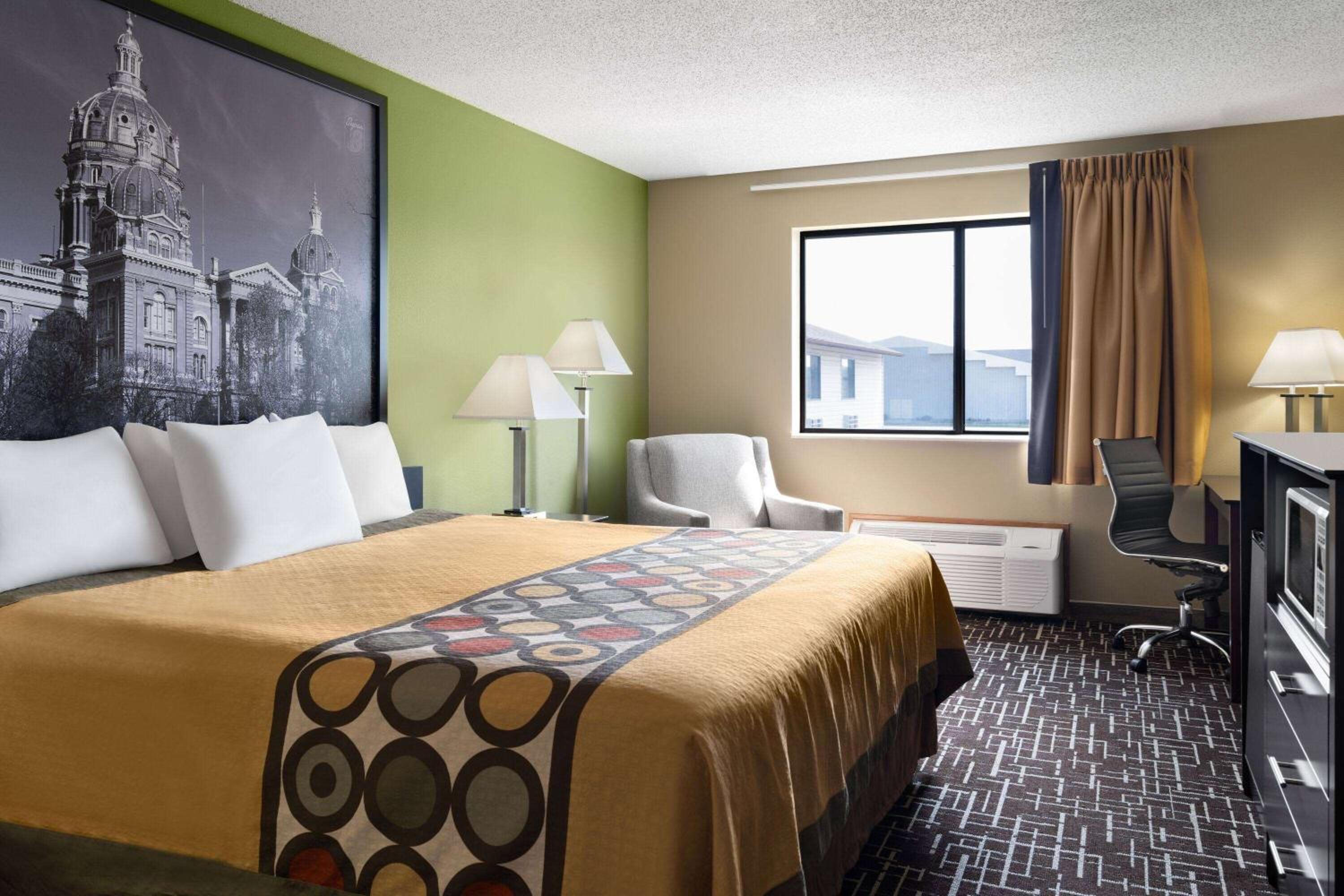 King Room - Non-Smoking - Photo 1