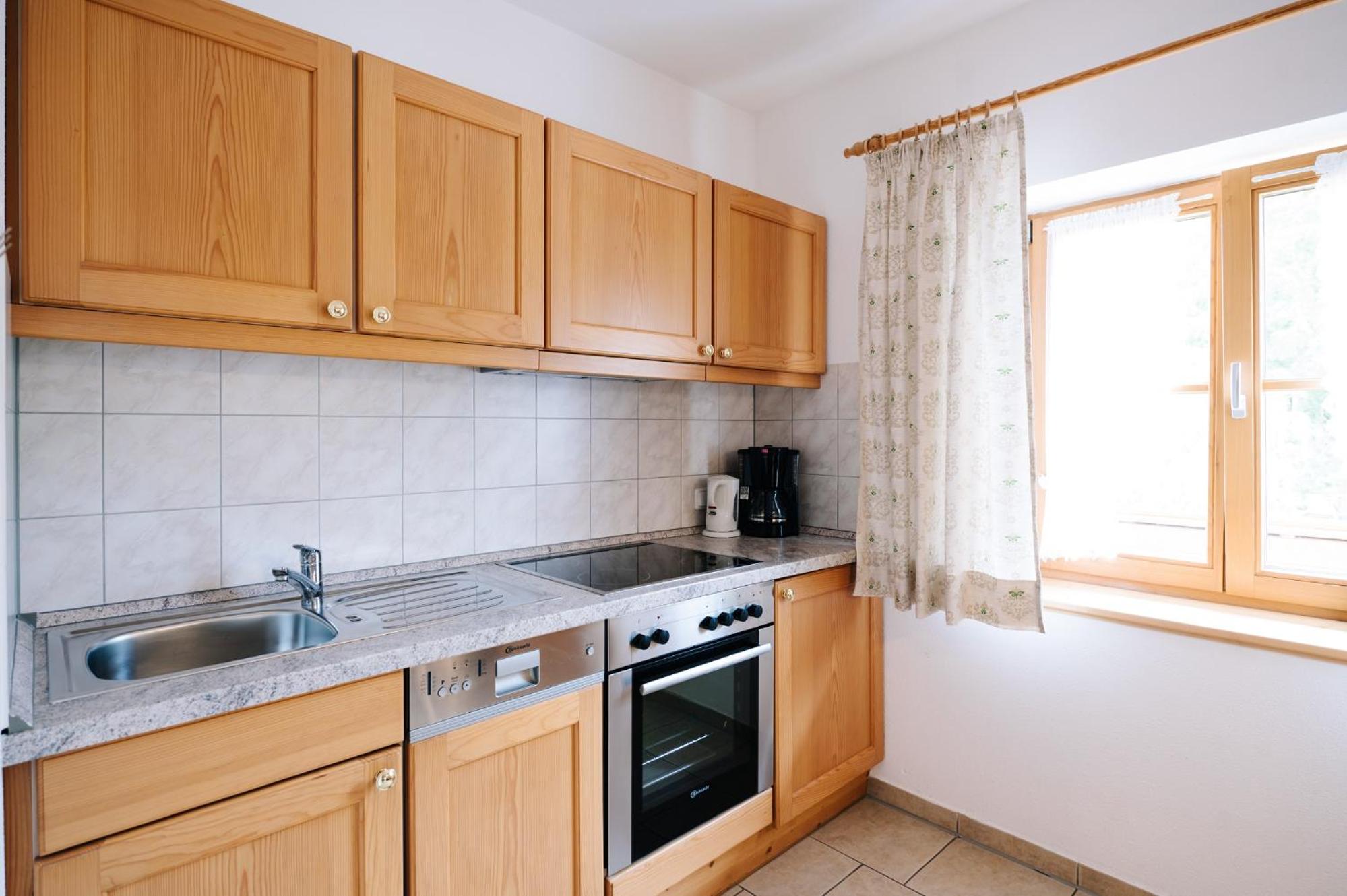 Apartment with Balcony photo 3