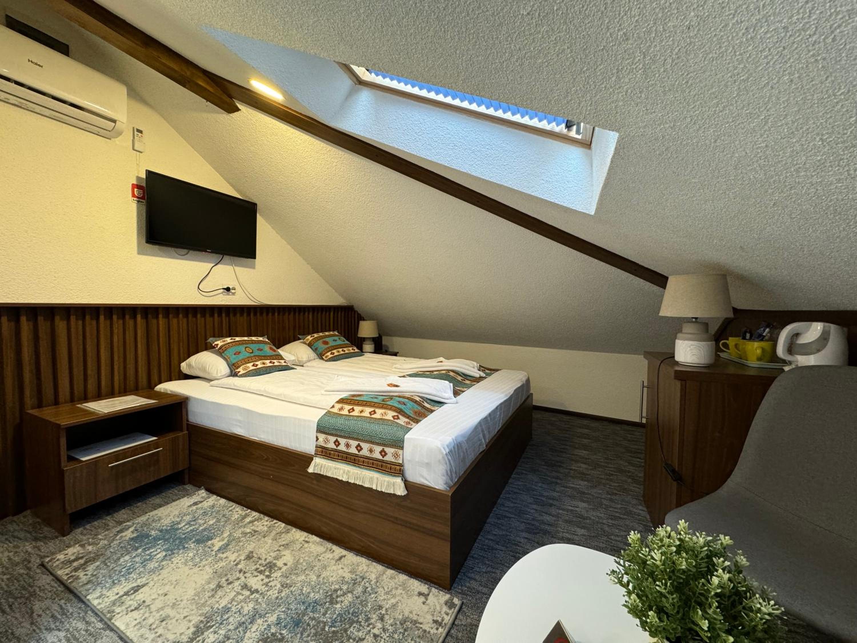 Economy Double or Twin Room