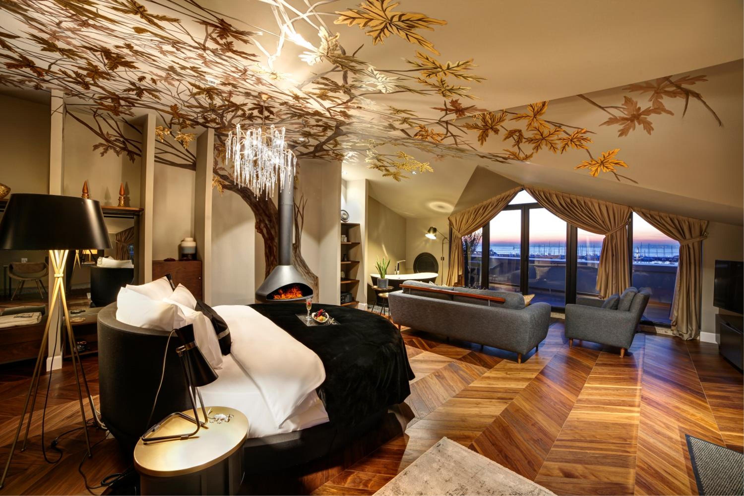 Queen Suite with Sea View photo 3