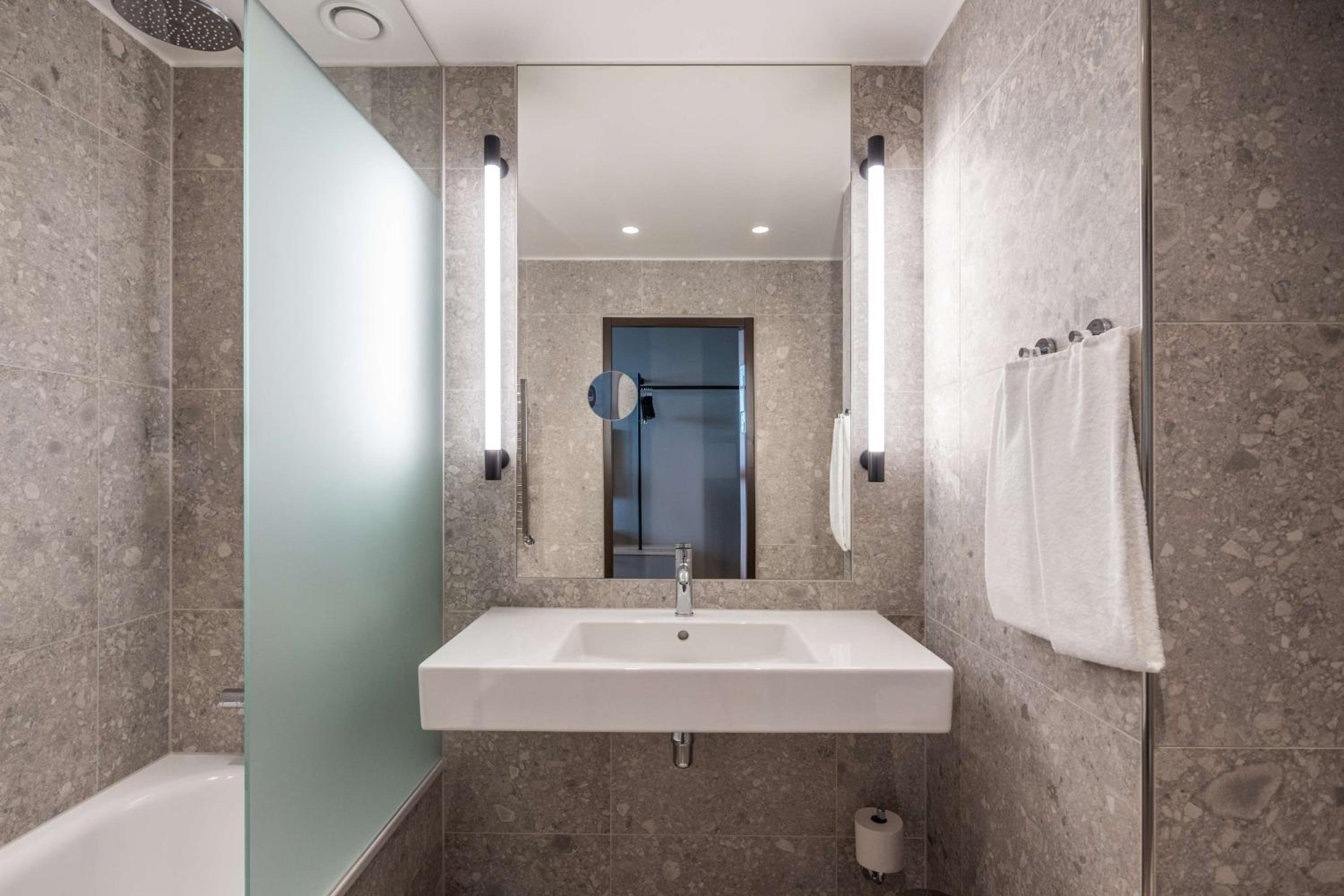 Standard Twin Room - Wellness and pool access excluded