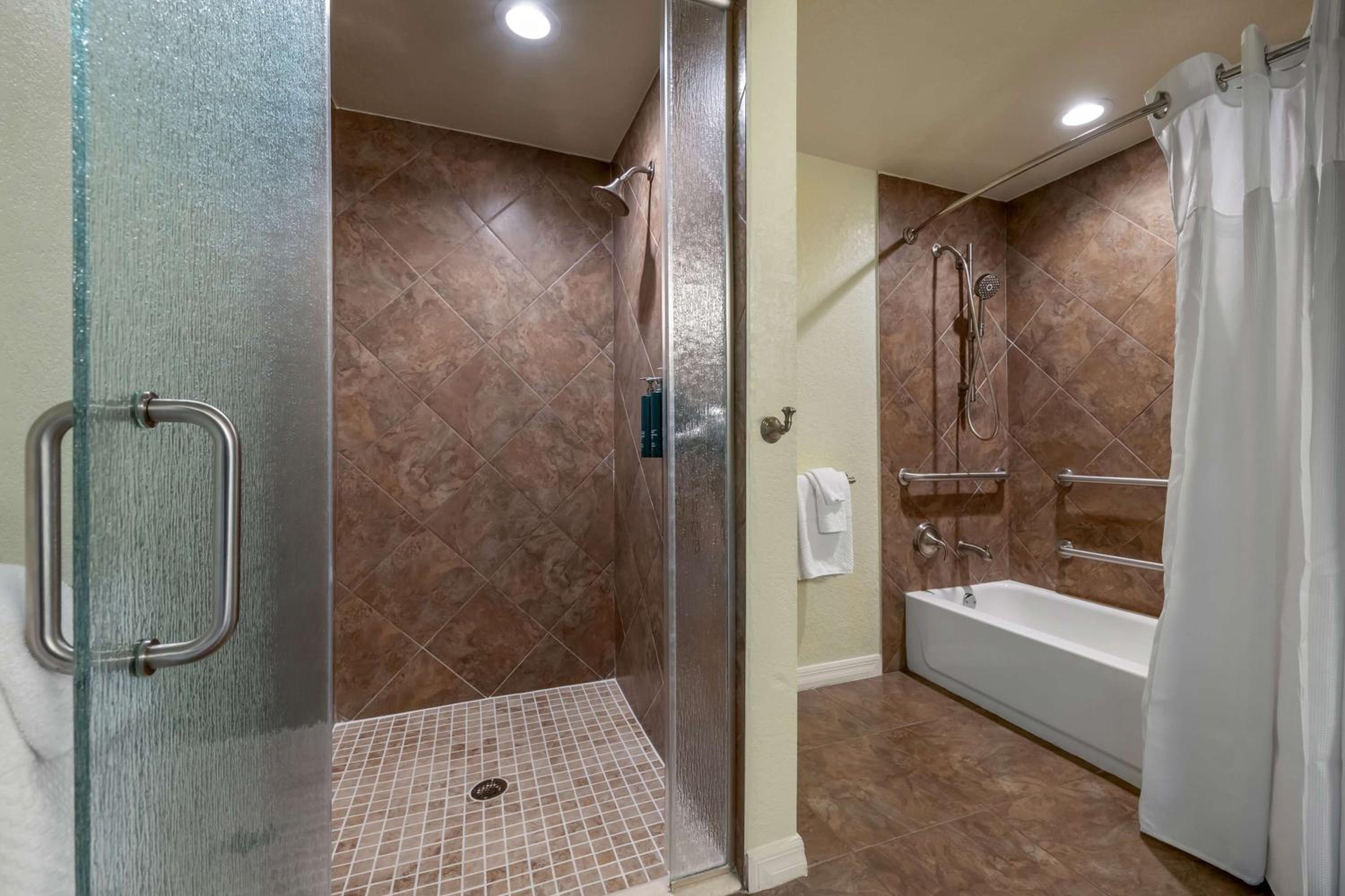 Two Bedroom Suite with Roll-In Shower - Accessible