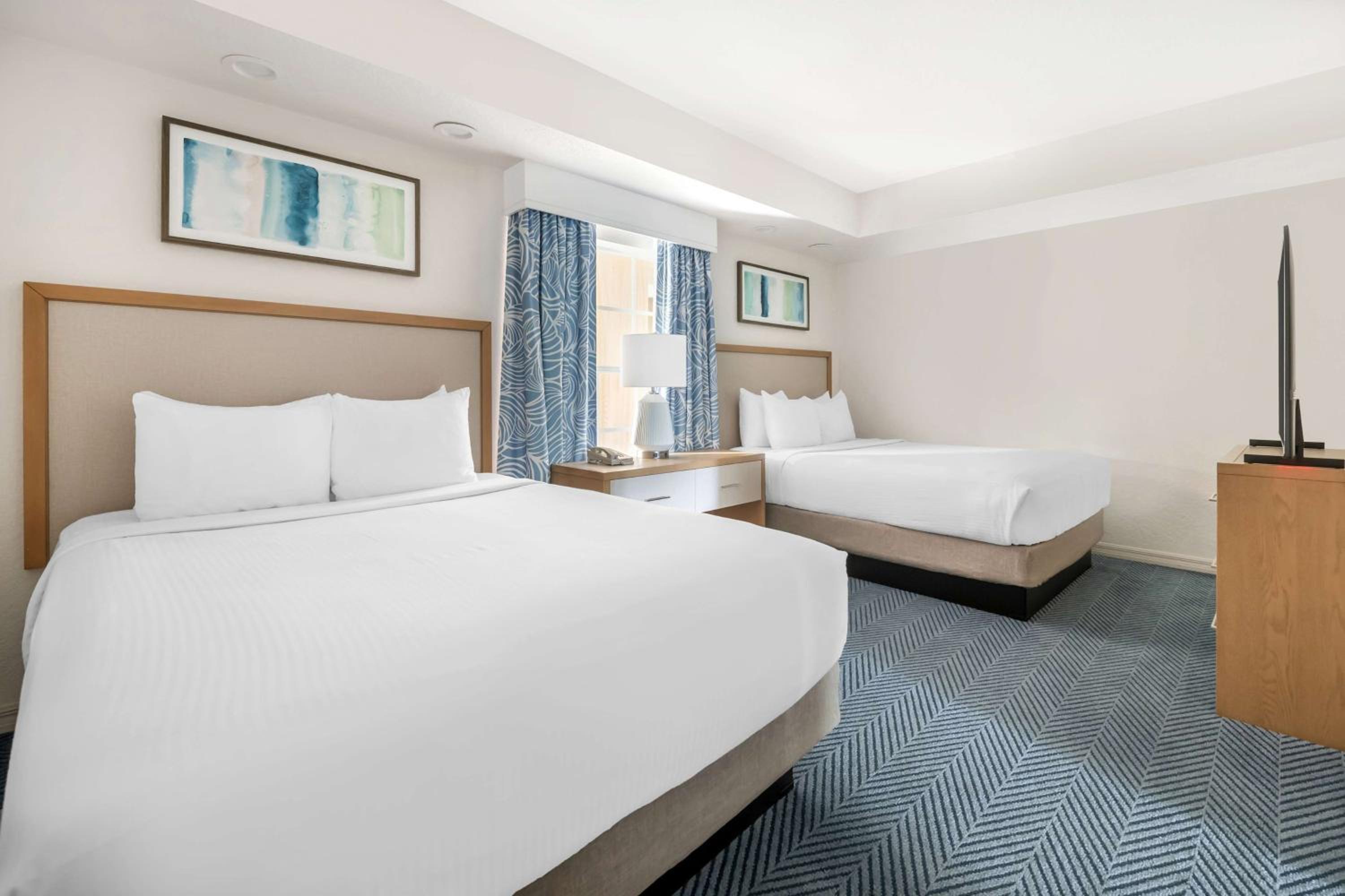 Two Bedroom Suite with Roll-In Shower - Accessible