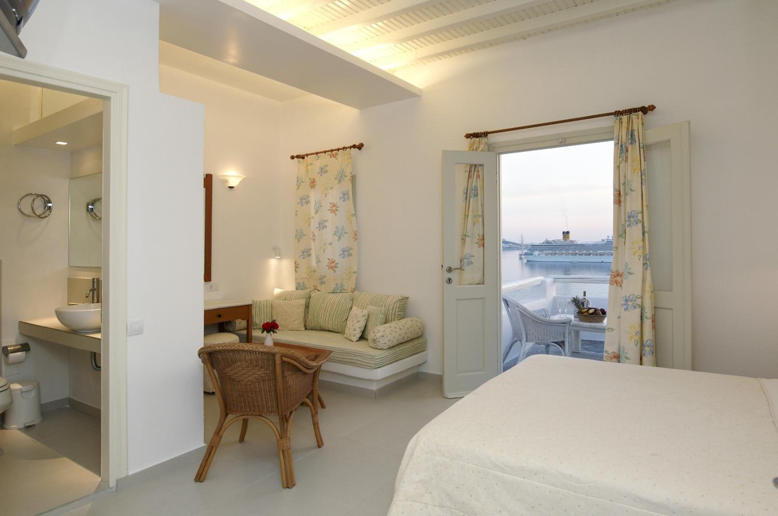 Double Room with Sea View - Photo 1