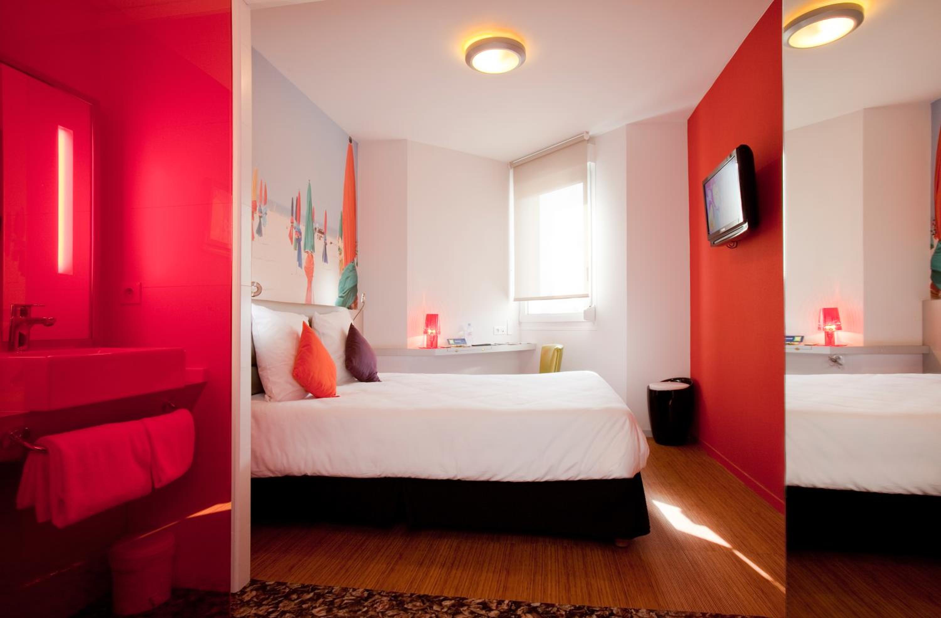 Standard Double Room - Photo 7
