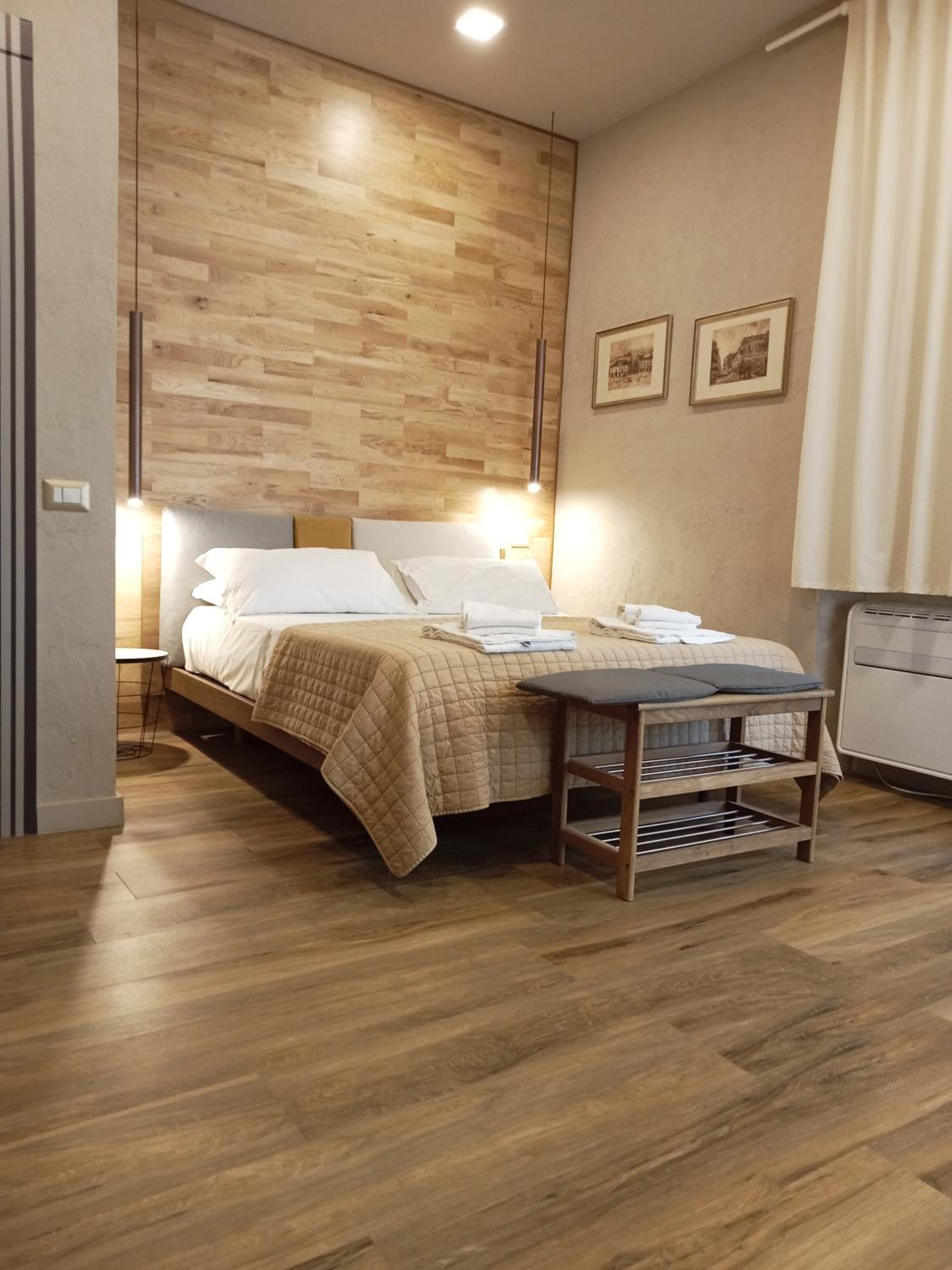 Deluxe Double Room with Balcony photo 1