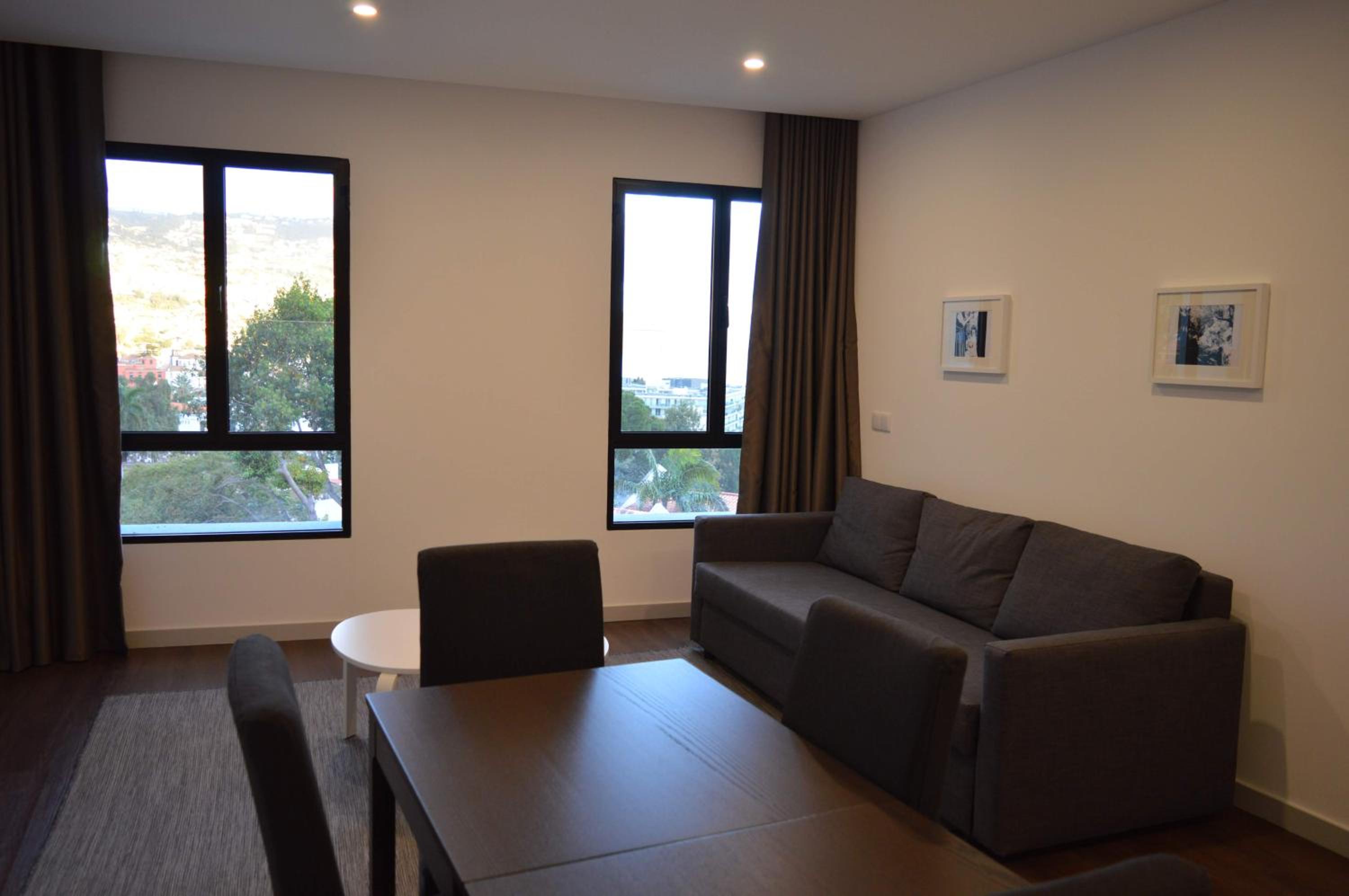 Deluxe Suite with Sea View