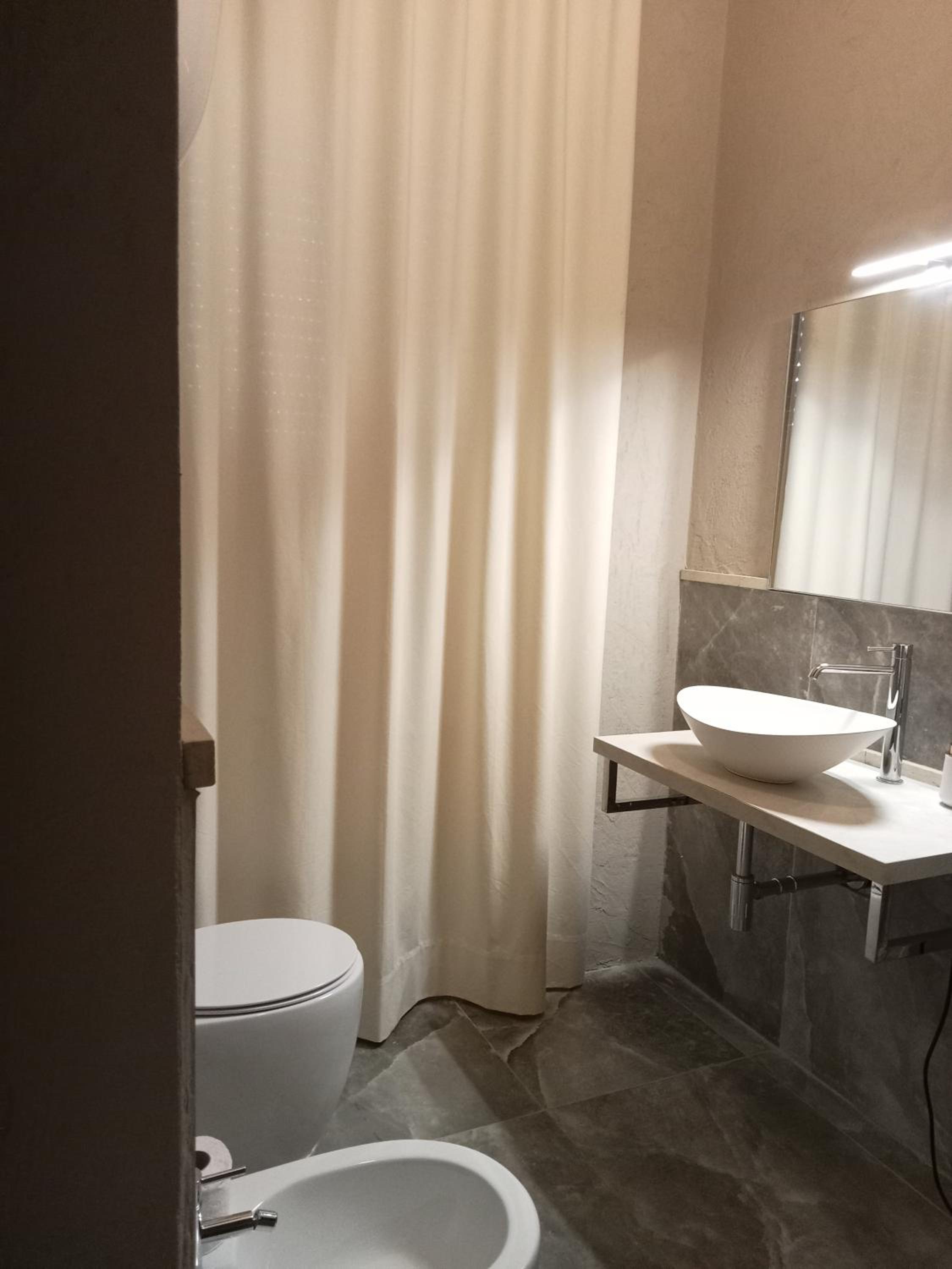 Deluxe Double Room with Balcony photo 2
