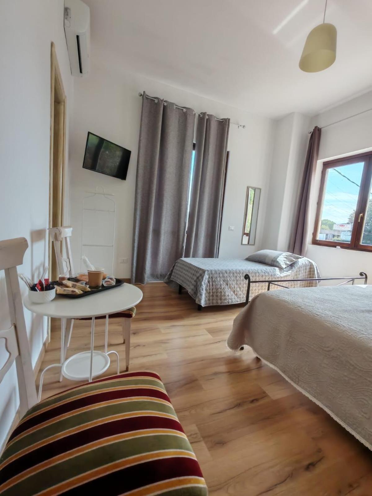 King Room with Balcony photo 1