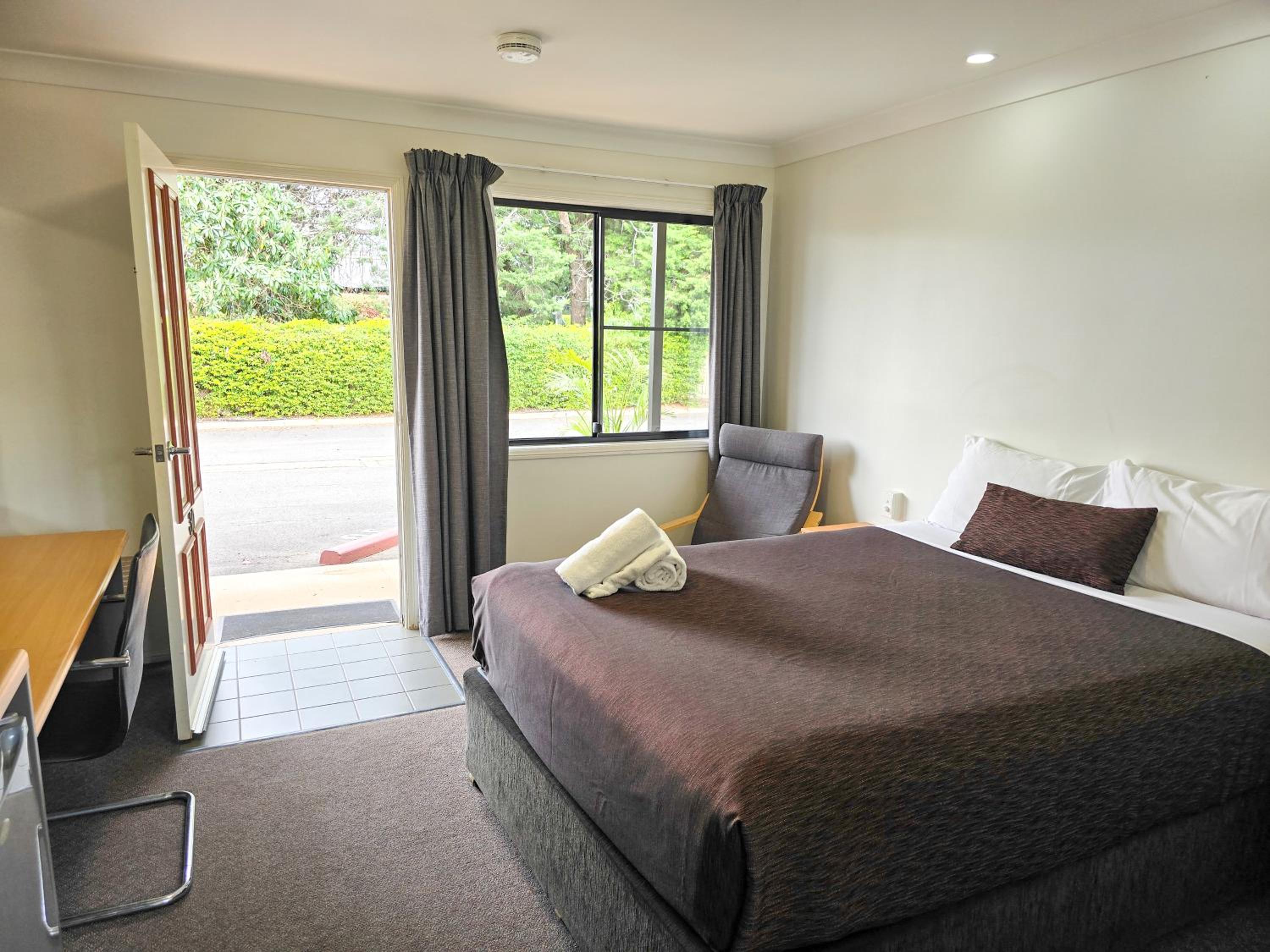 Queen Room photo 1