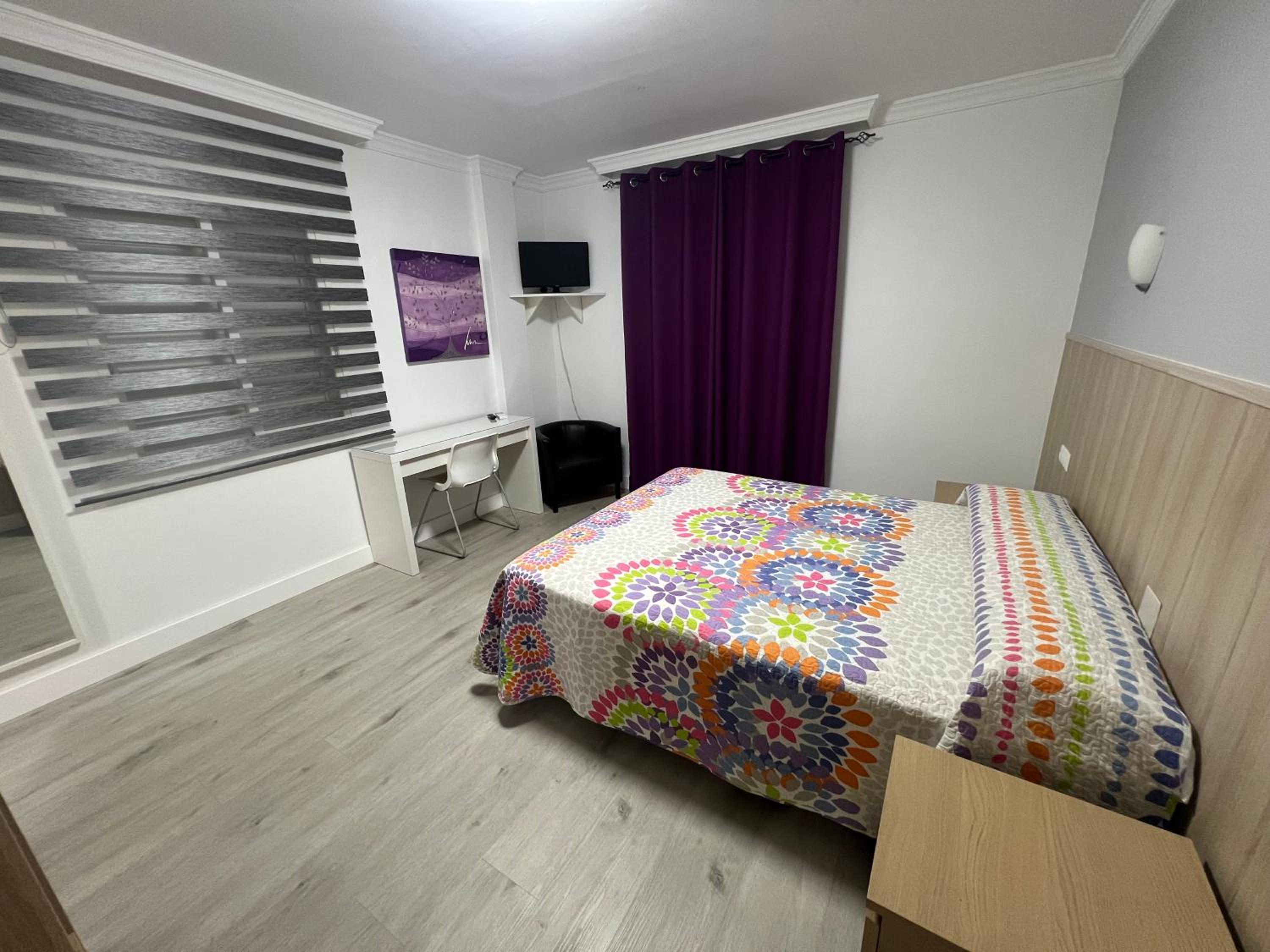 Double Room - Photo 9