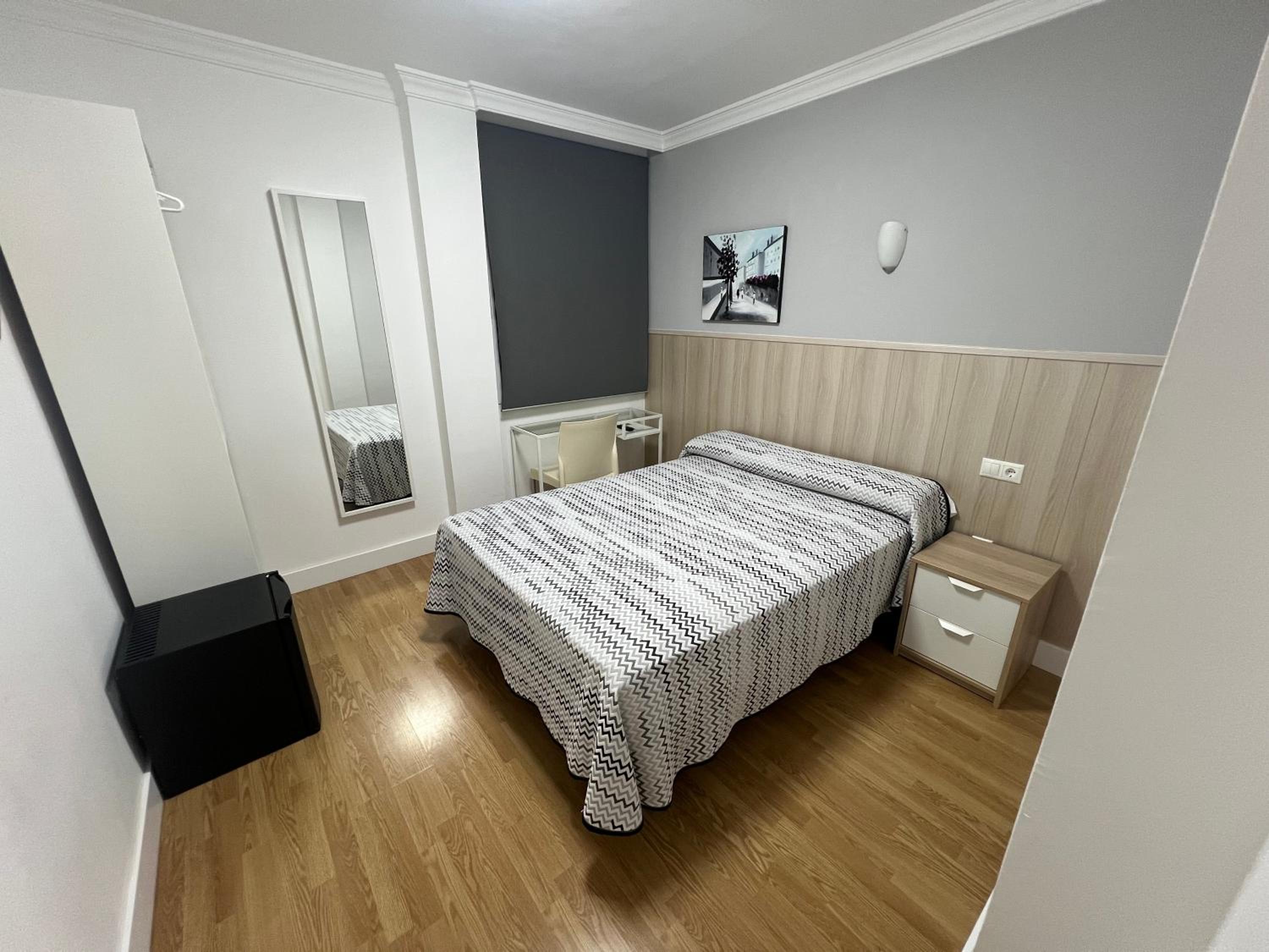 Double Room - Photo 4