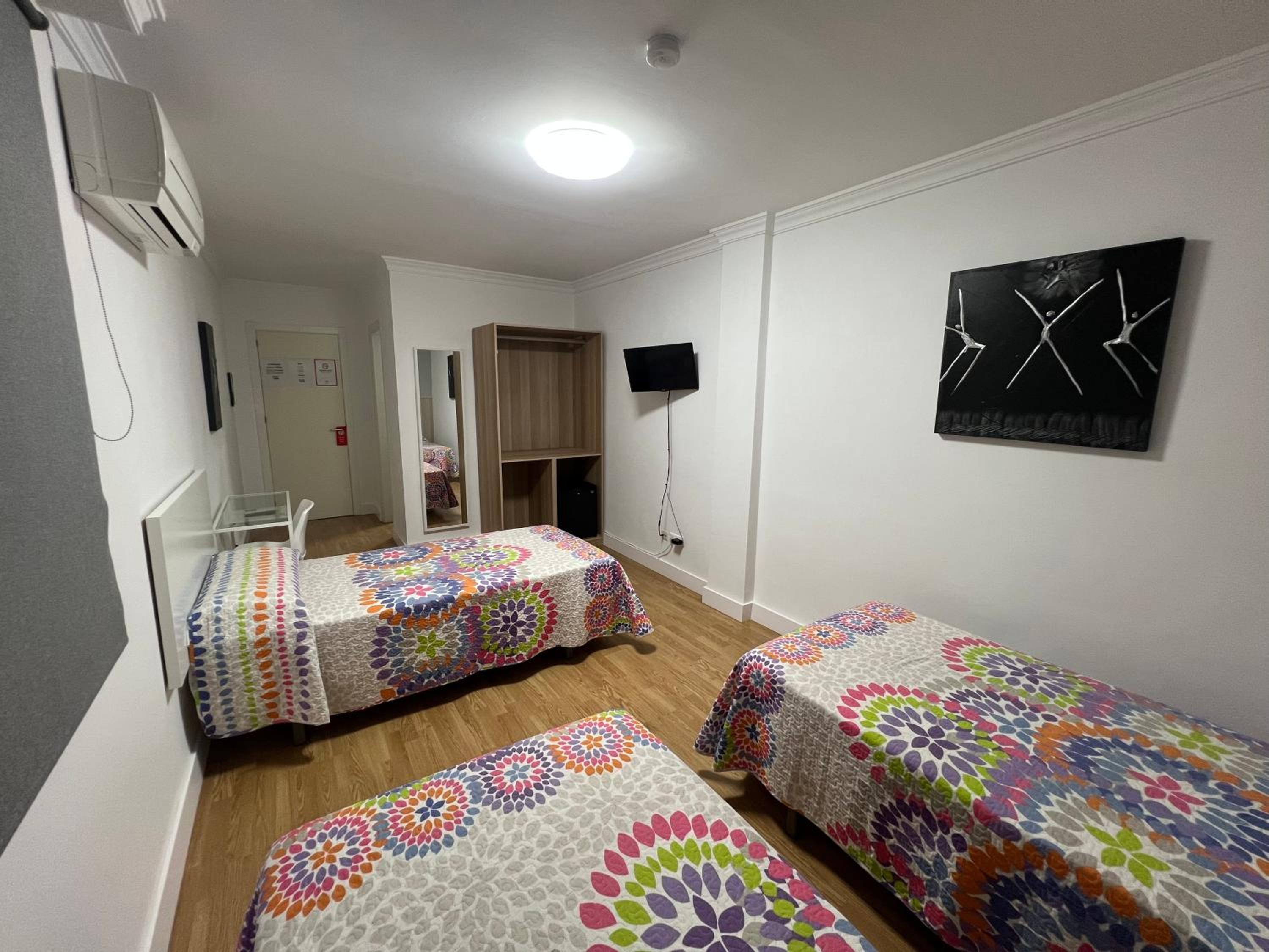 Triple Room - Photo 2