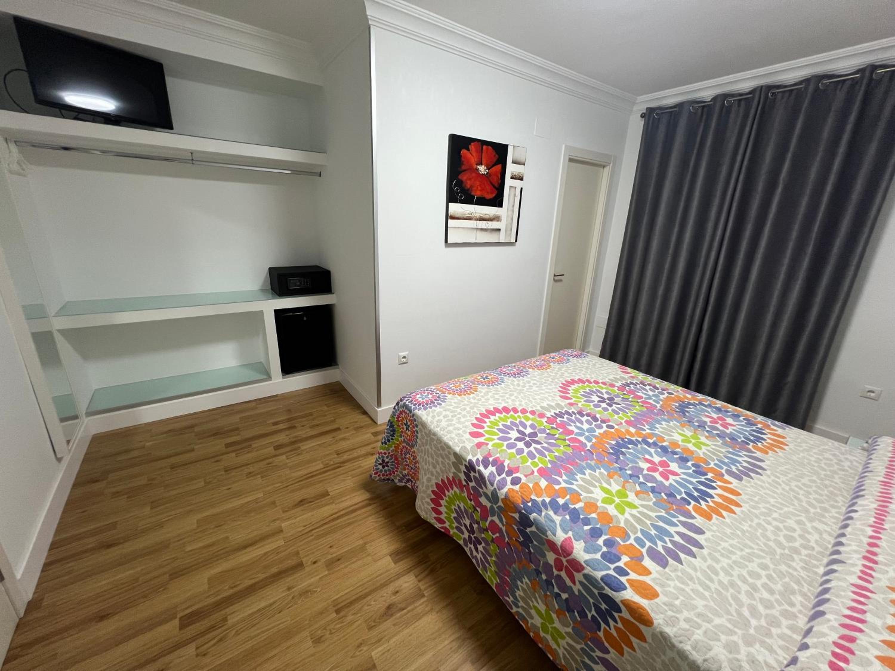 Double Room - Photo 2