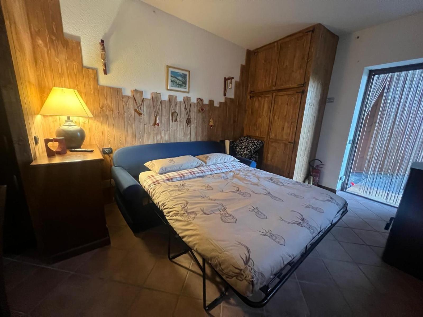 One-Bedroom House photo 1