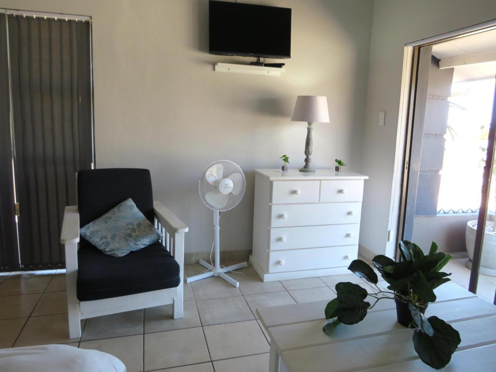 Basic Apartment photo 2