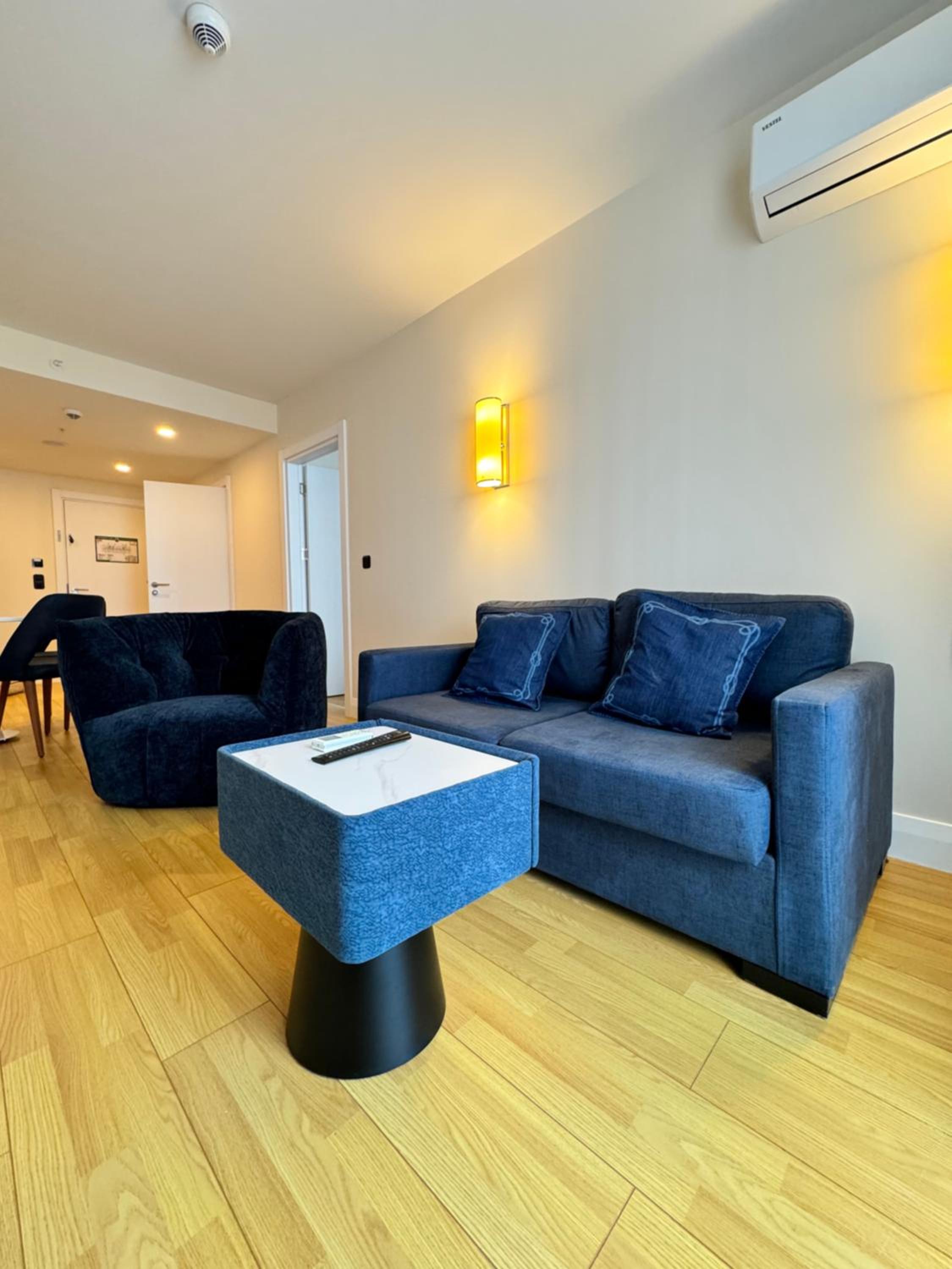 One-Bedroom Apartment photo 2