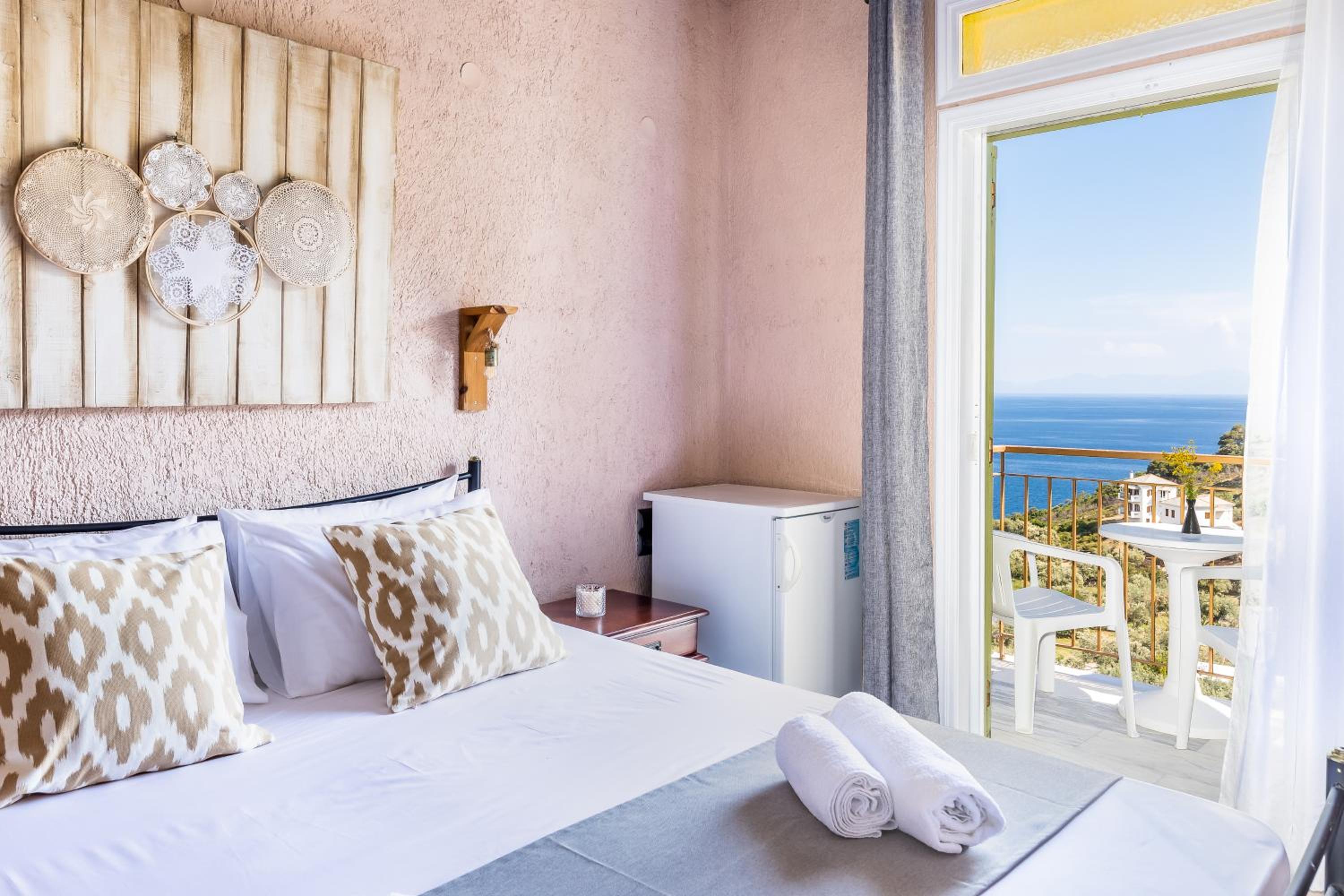 Double Room with Balcony and Sea View