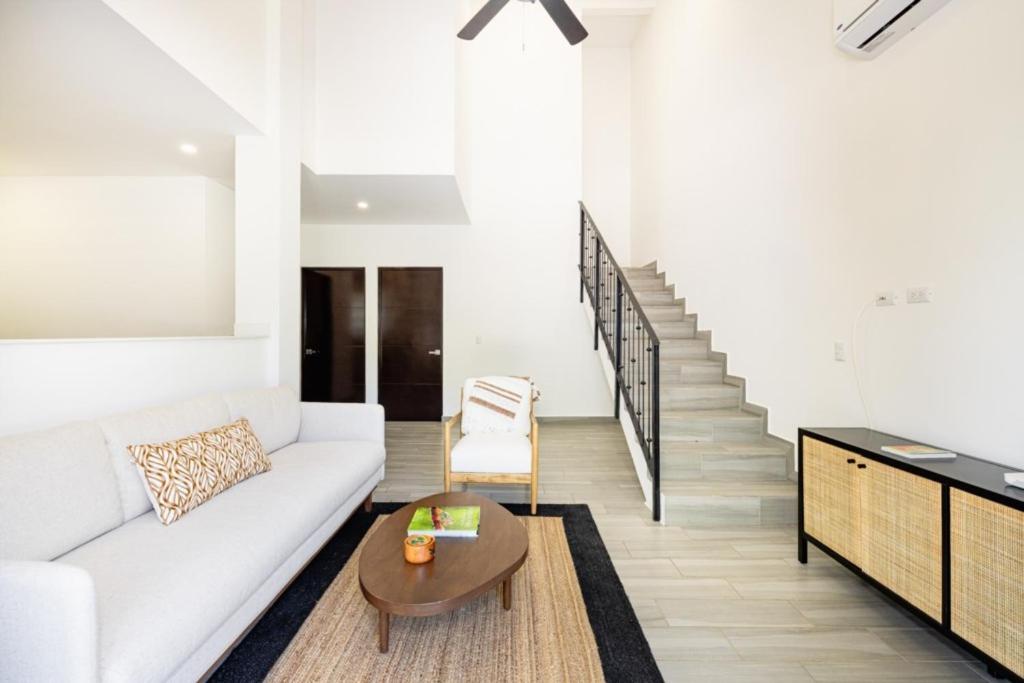 Three-Bedroom Apartment photo 1