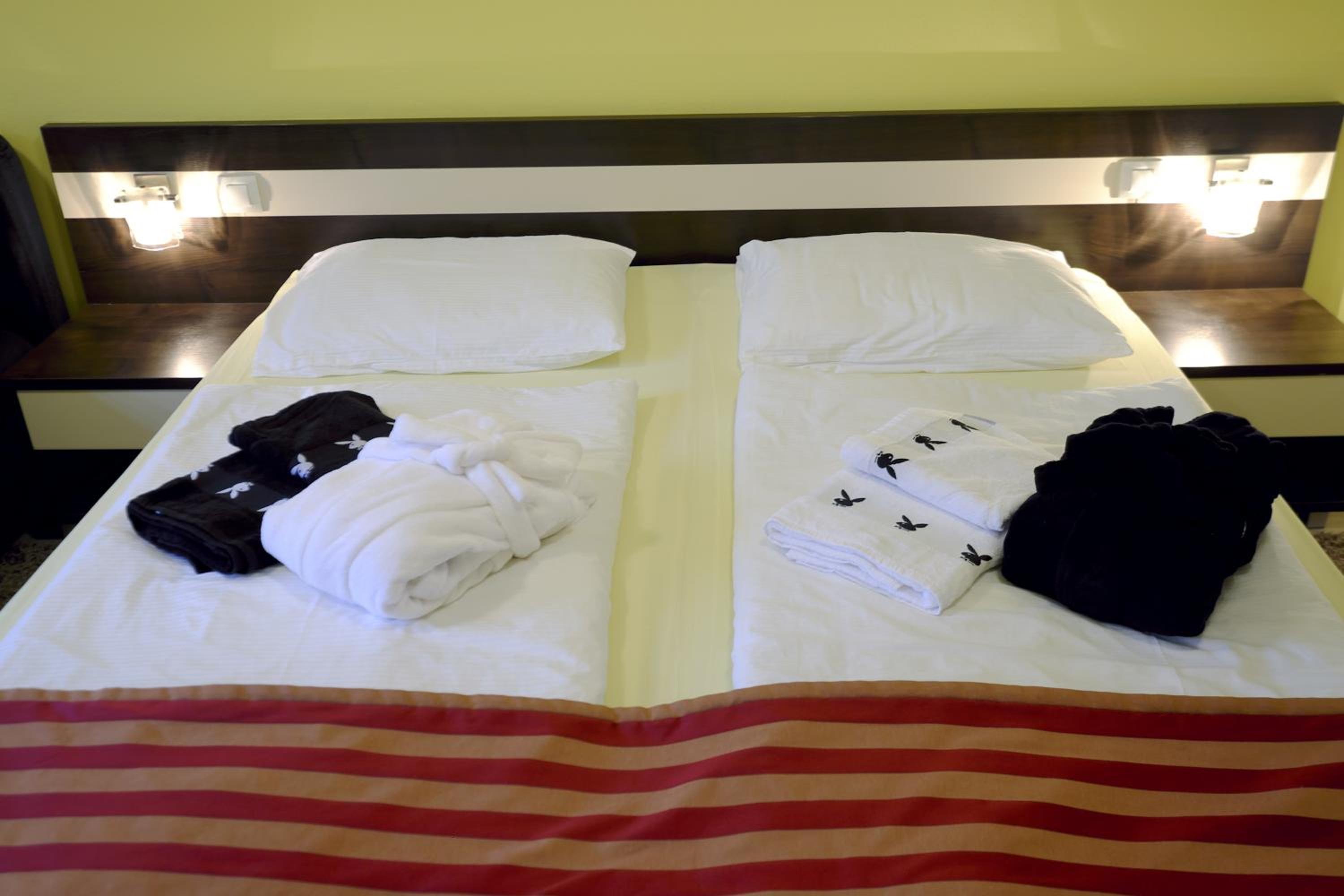 Studio Apartment 141 - Photo 13