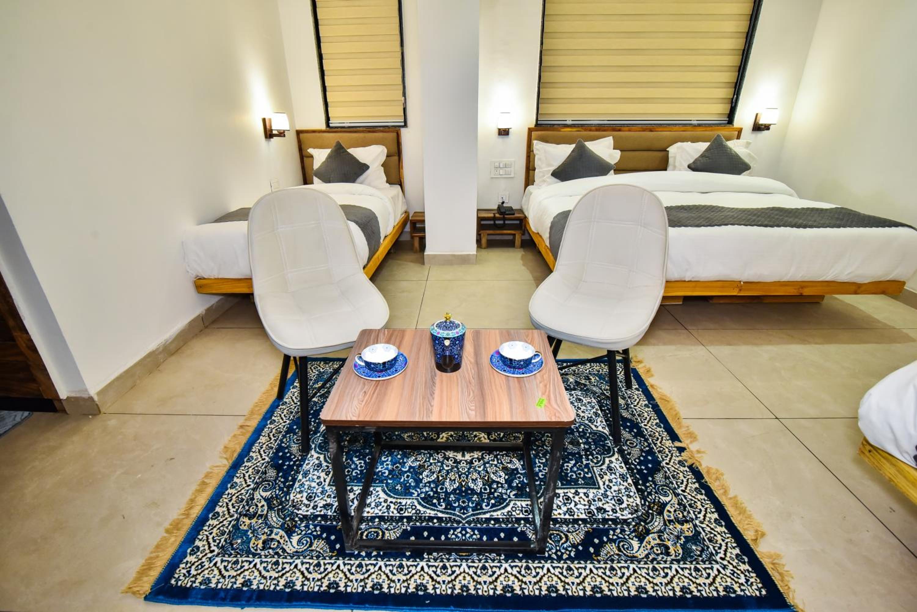 Quadruple Room With Balcony photo 3