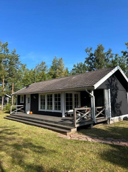 Three-Bedroom House photo 2