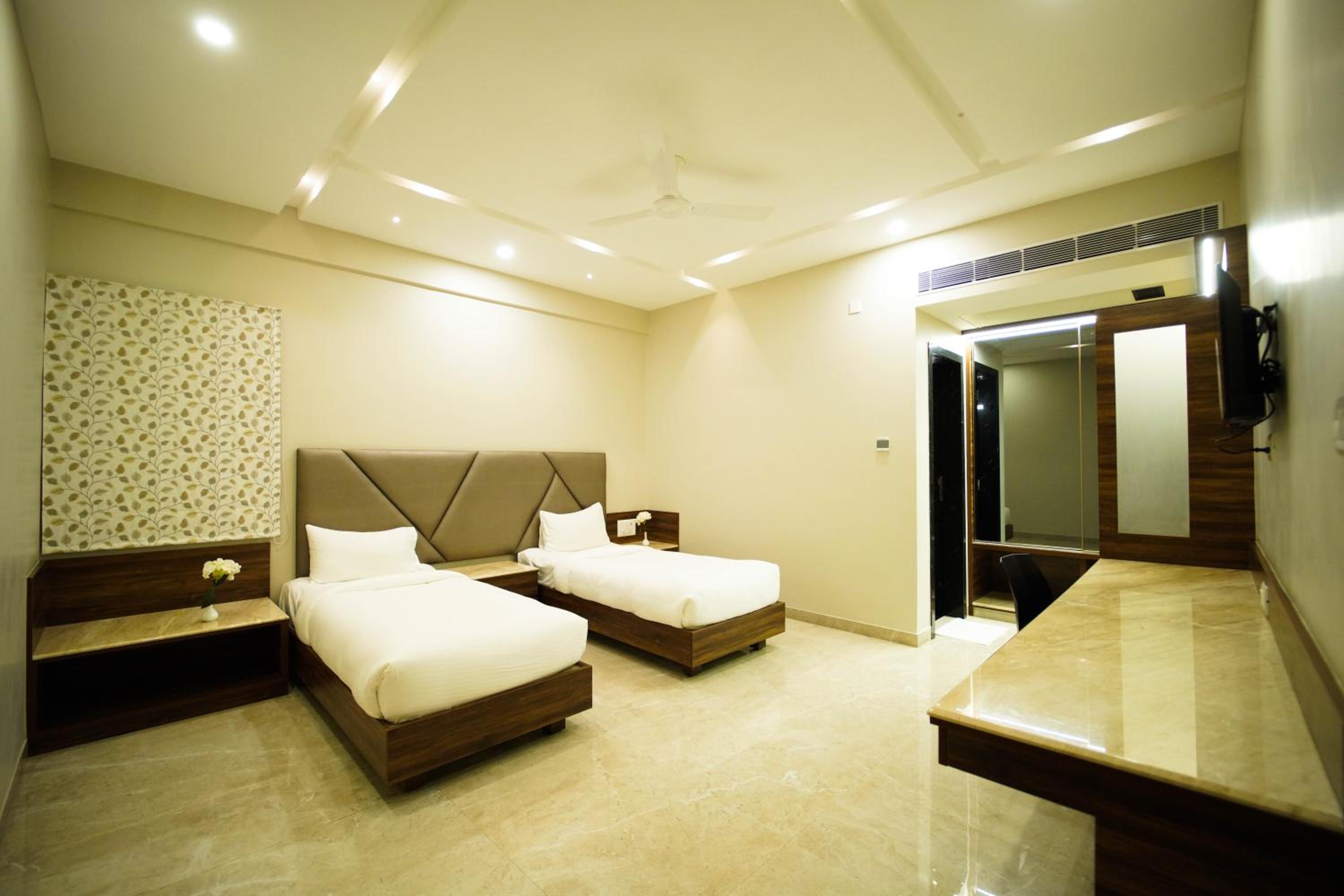 Deluxe Twin Room - Photo 1
