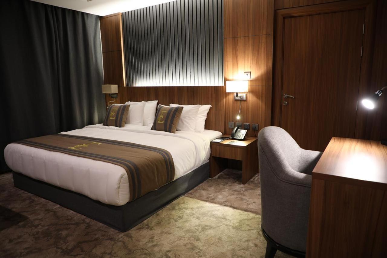 Deluxe Double Room photo 3