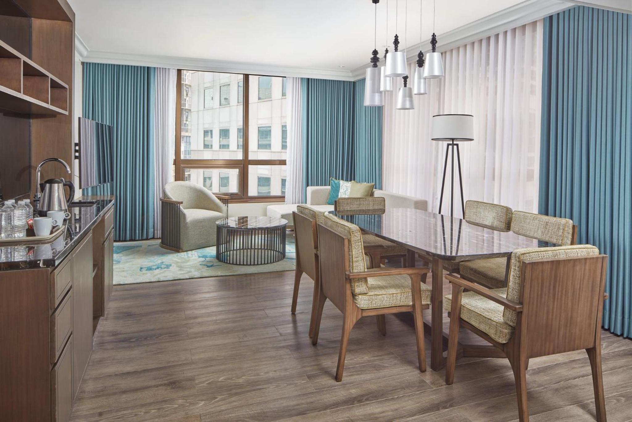 Two-Bedroom Suite - Photo 3