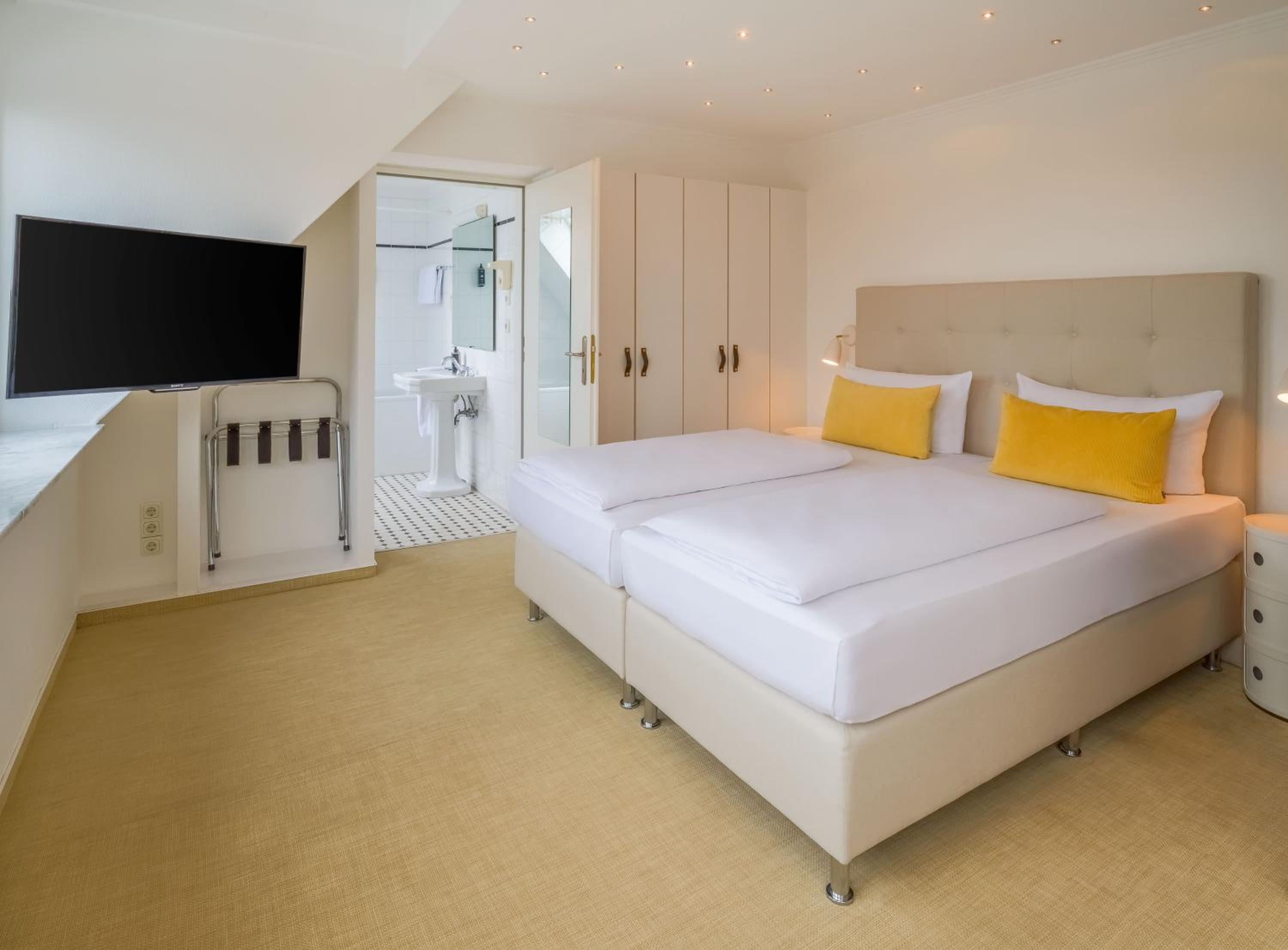 Superior Double Room - Photo 1