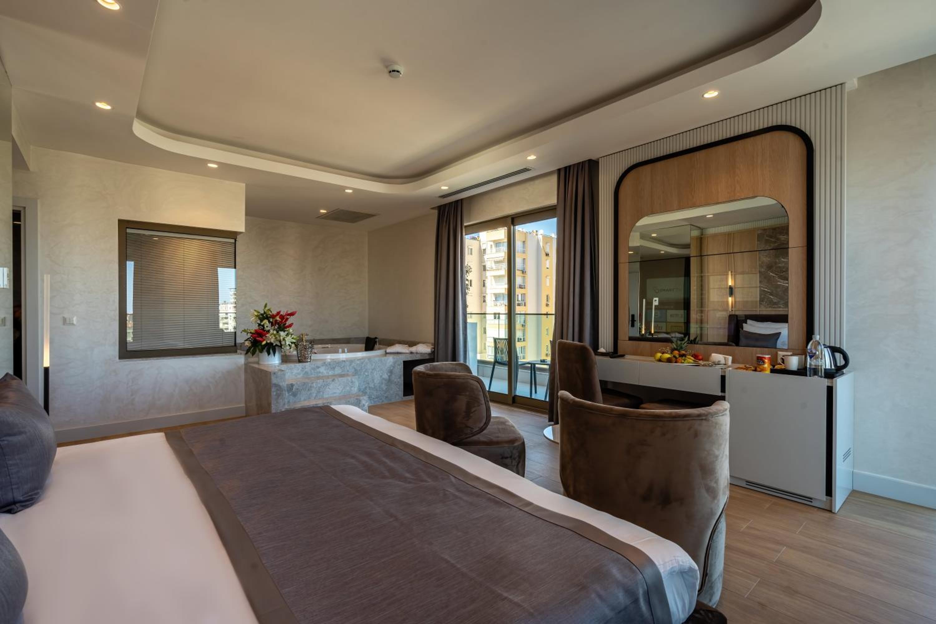 Deluxe Suite