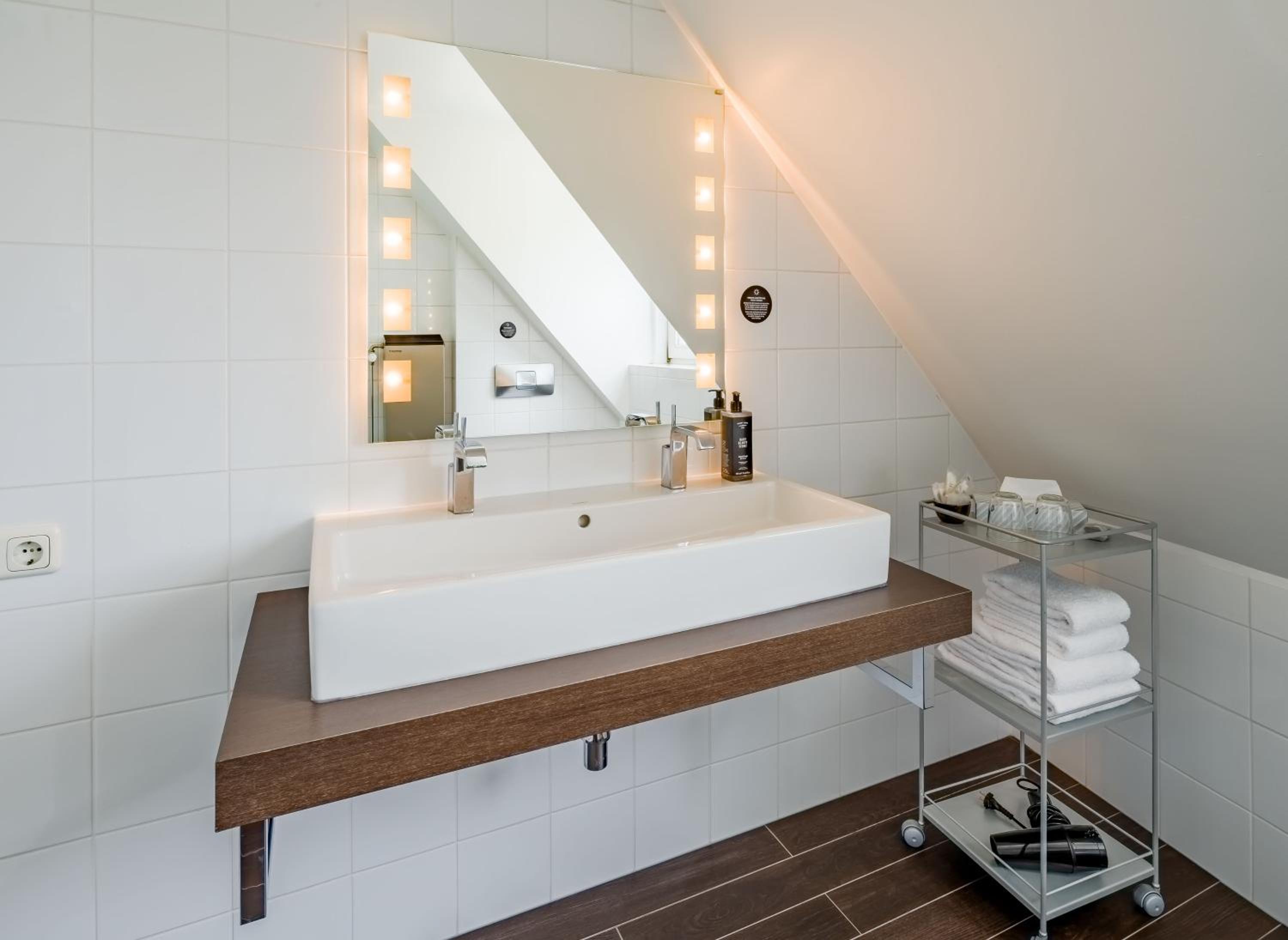 Superior Double Room - Photo 8