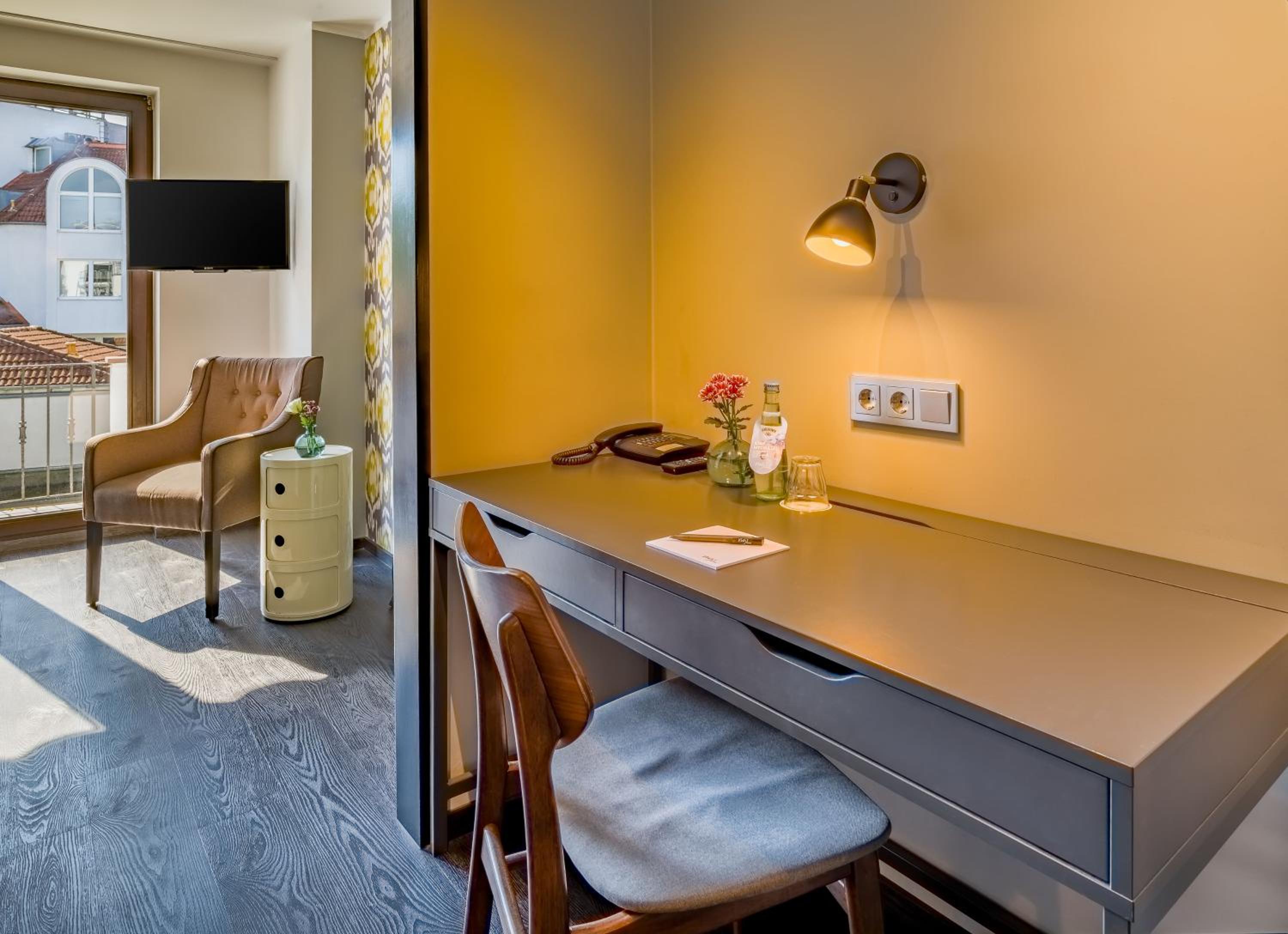 Standard Double Room - Photo 8