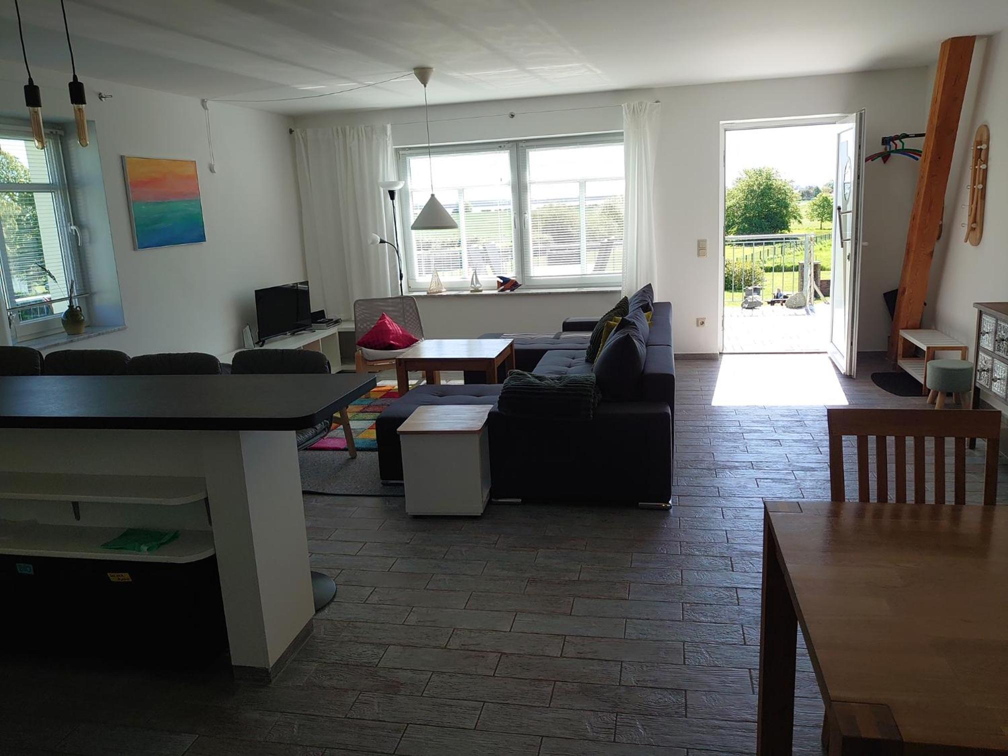 Apartment with Balcony photo 3