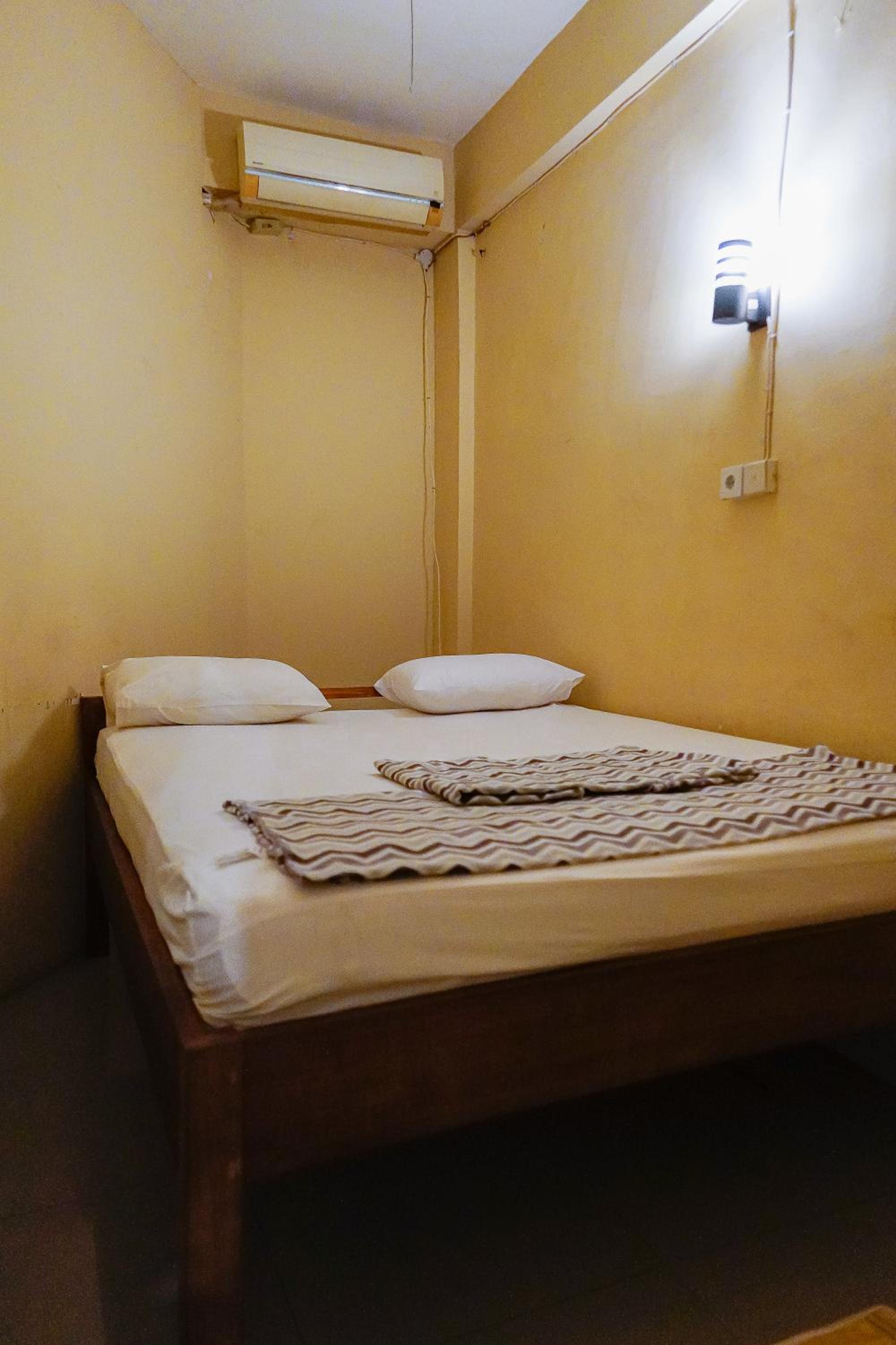 Double Room with Shared Bathroom photo 1