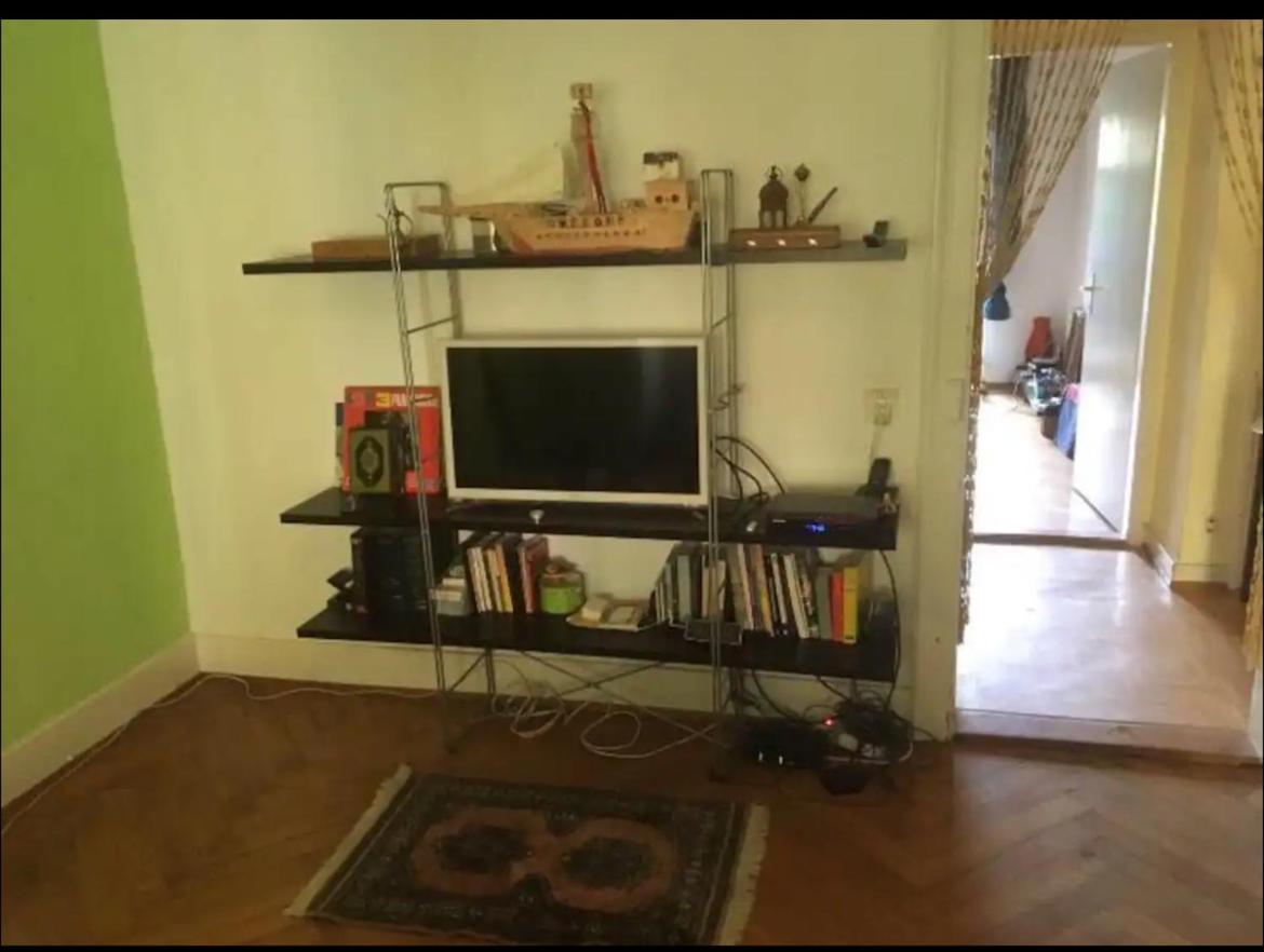 One-Bedroom Apartment photo 3
