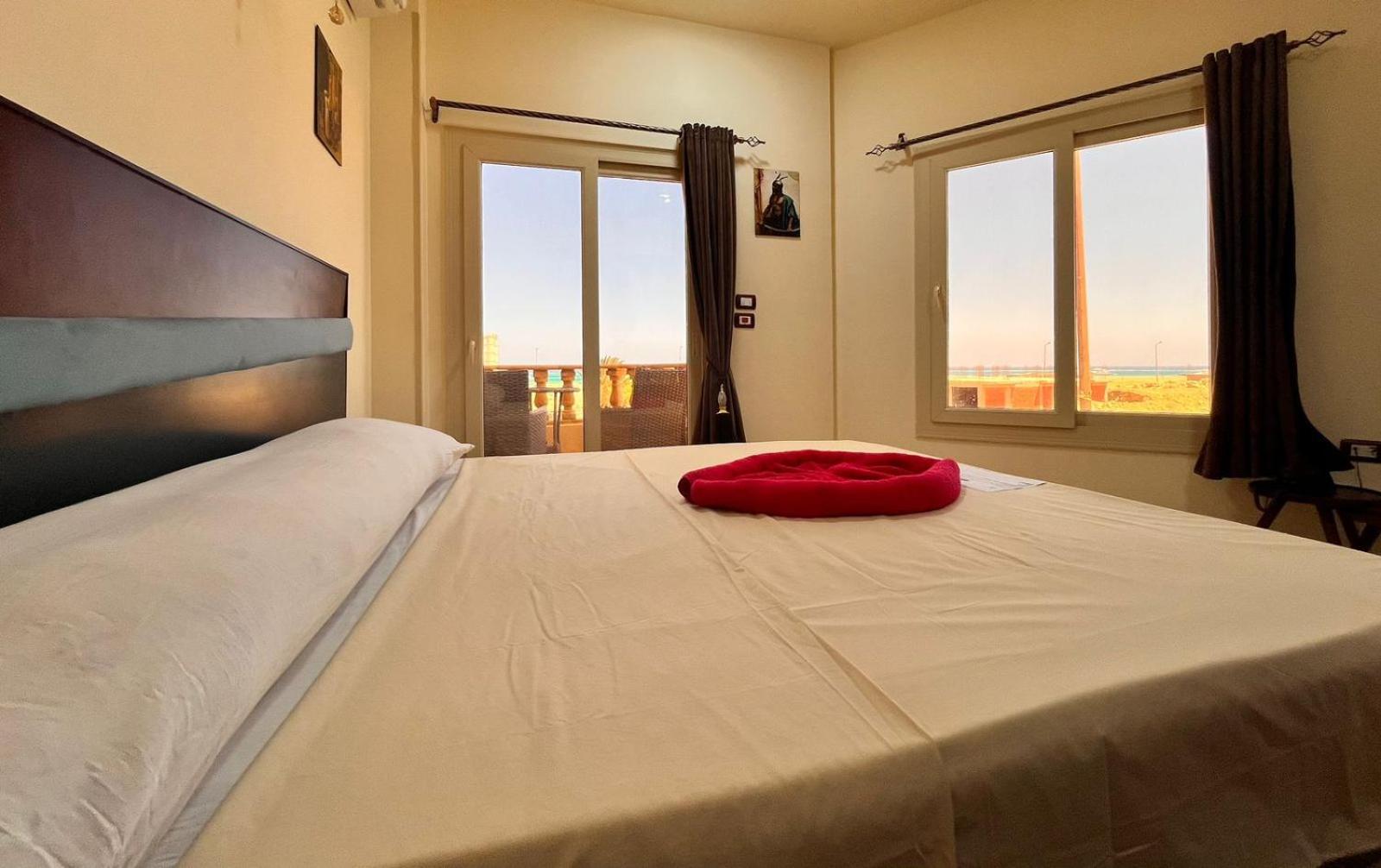 Suite with Sea View - Photo 24