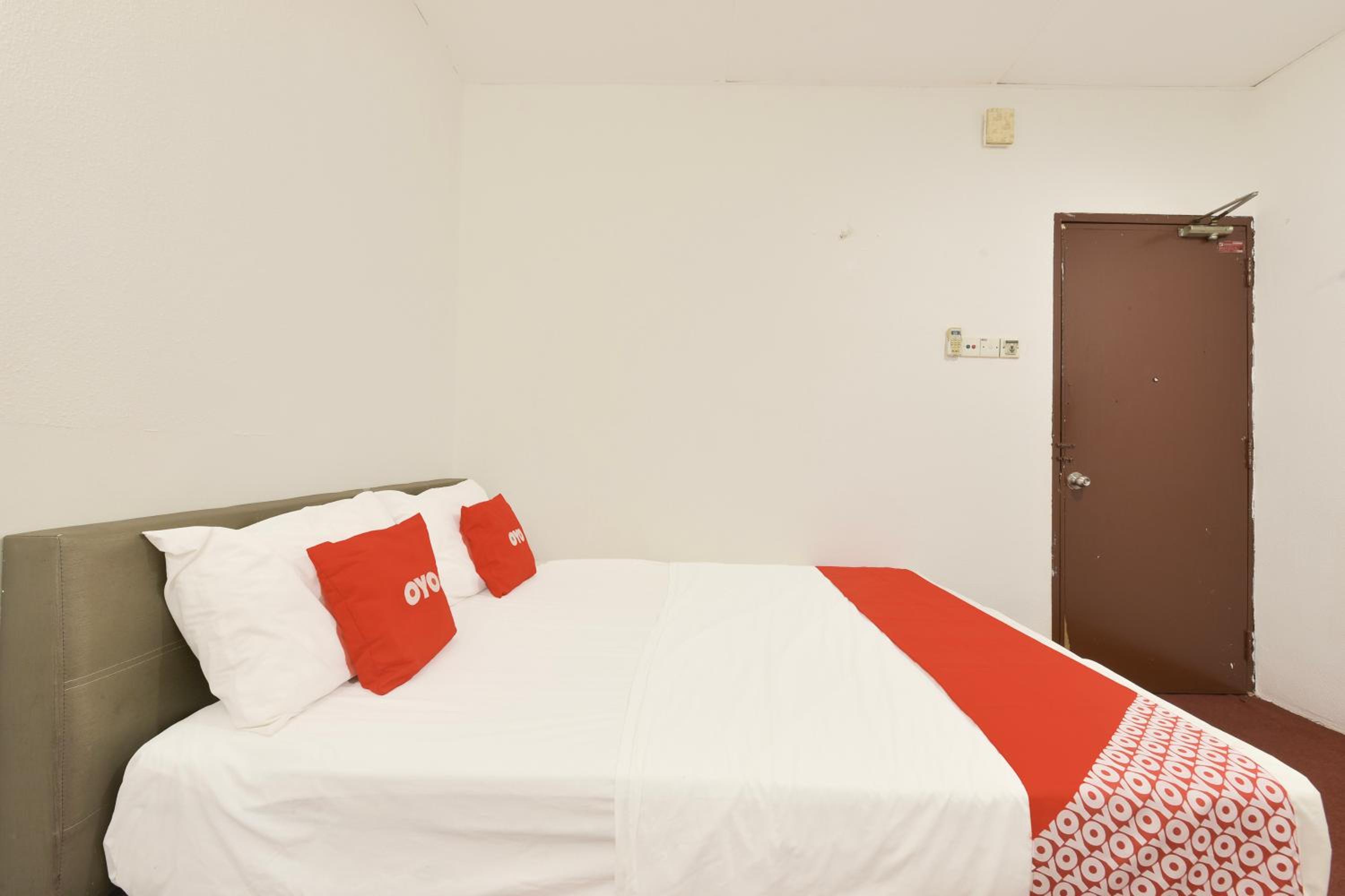Deluxe Queen Room photo 2