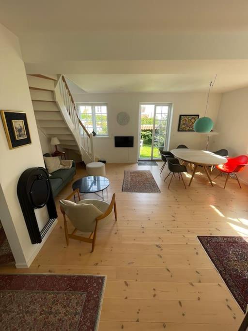 One-Bedroom Apartment with Ocean View